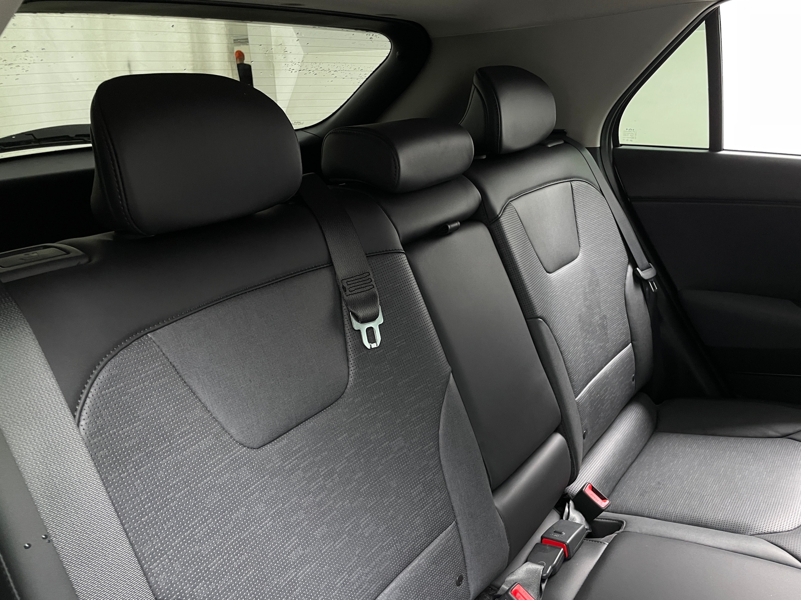 Thumbnail: 2023 Kia Niro - 5