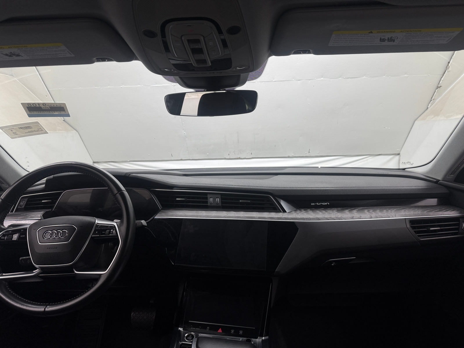 Thumbnail: 2021 Audi e-tron S - 2