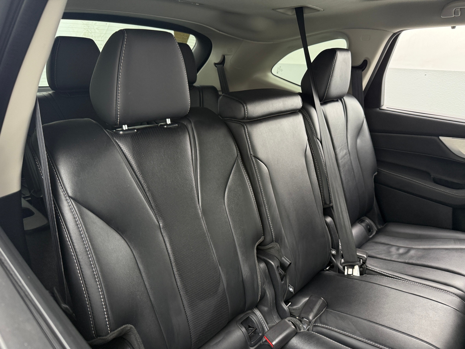 Thumbnail: 2023 Acura MDX - 4