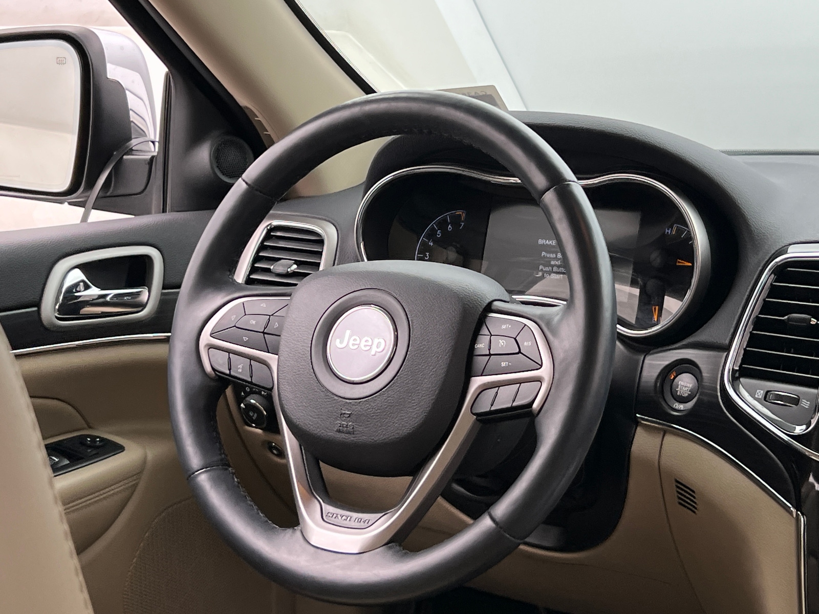 Thumbnail: 2020 Jeep Grand Cherokee - 4