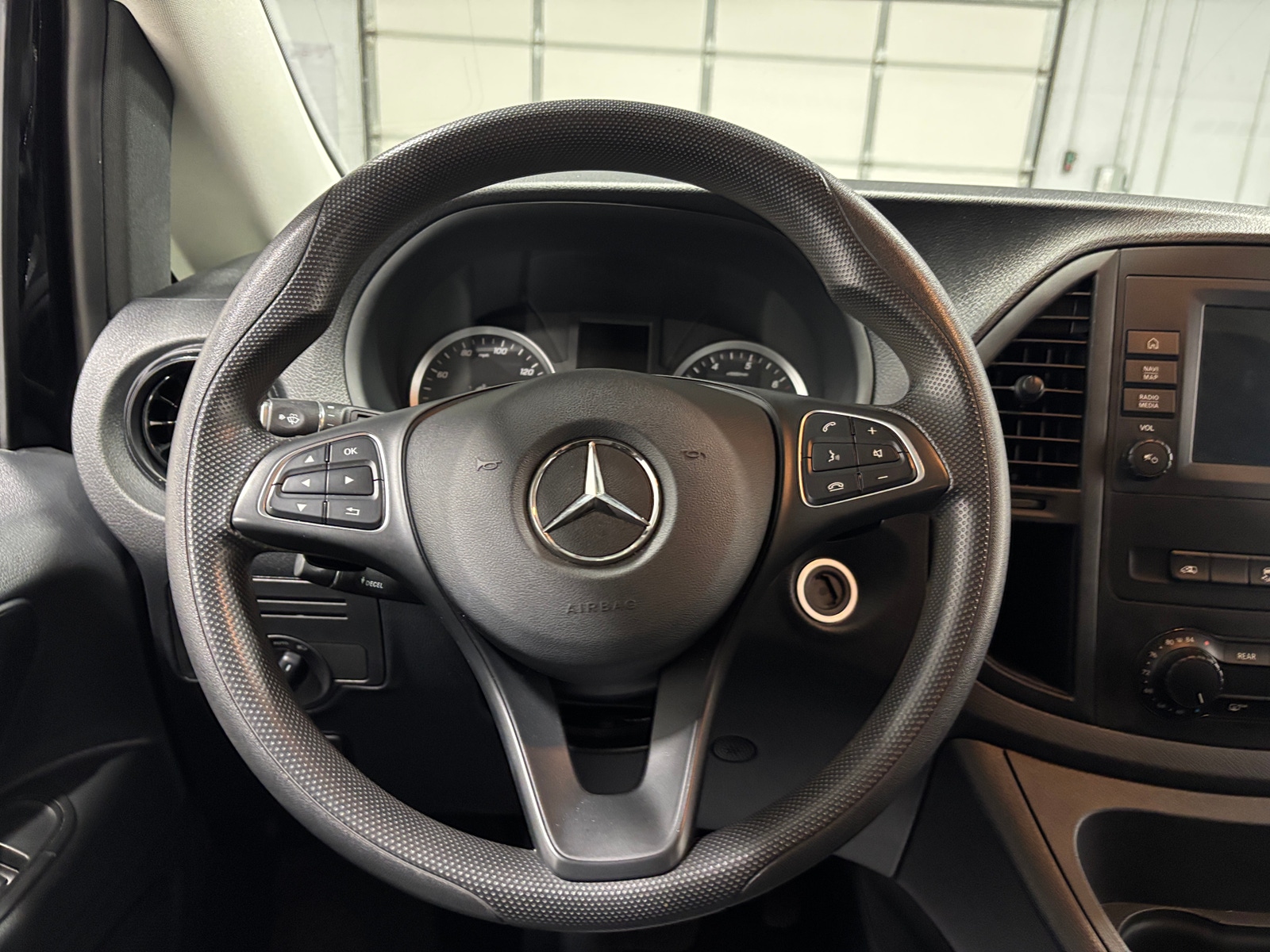 Thumbnail: 2023 Mercedes-Benz Metris - 5