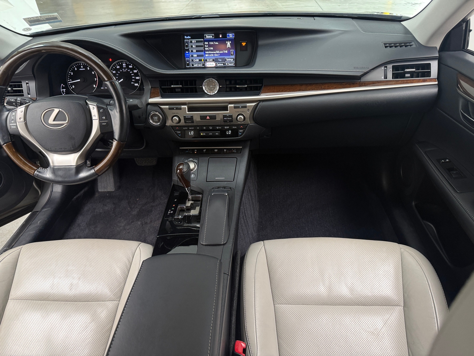 Thumbnail: 2015 Lexus ES - 2