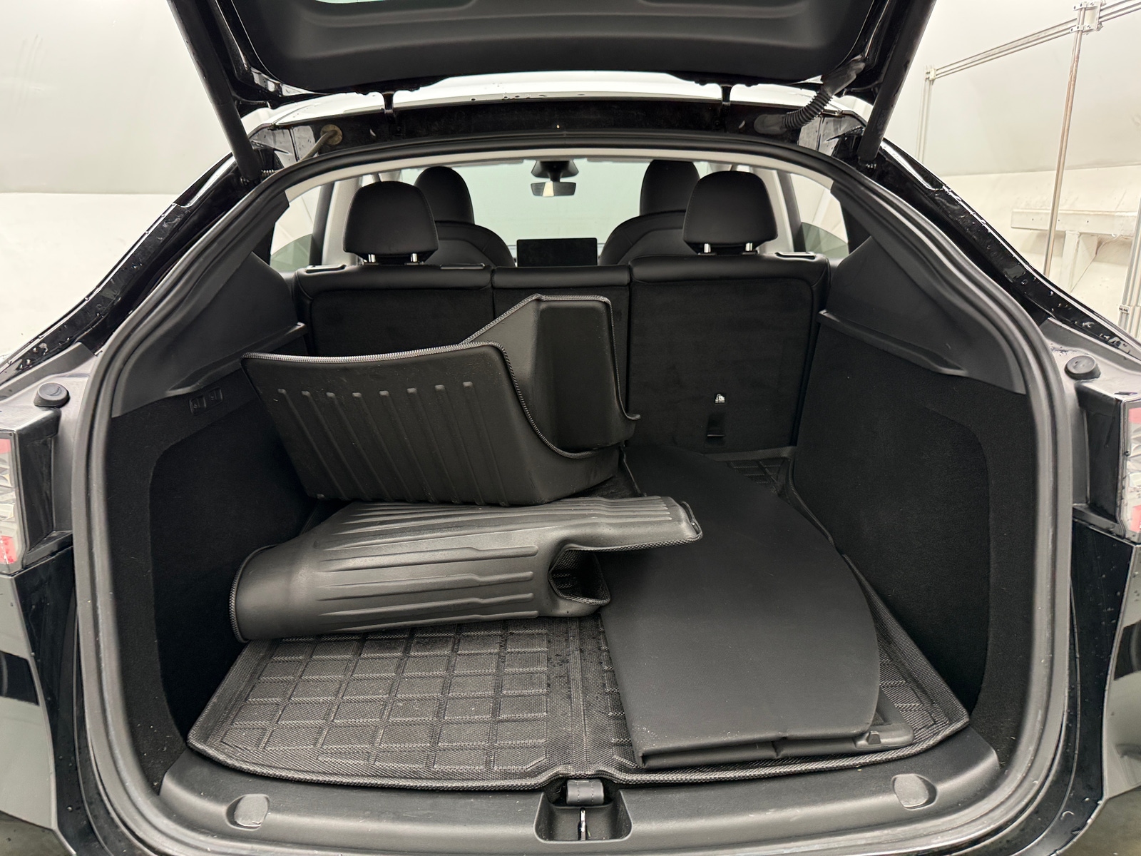 Thumbnail: 2023 Tesla Model Y - 6