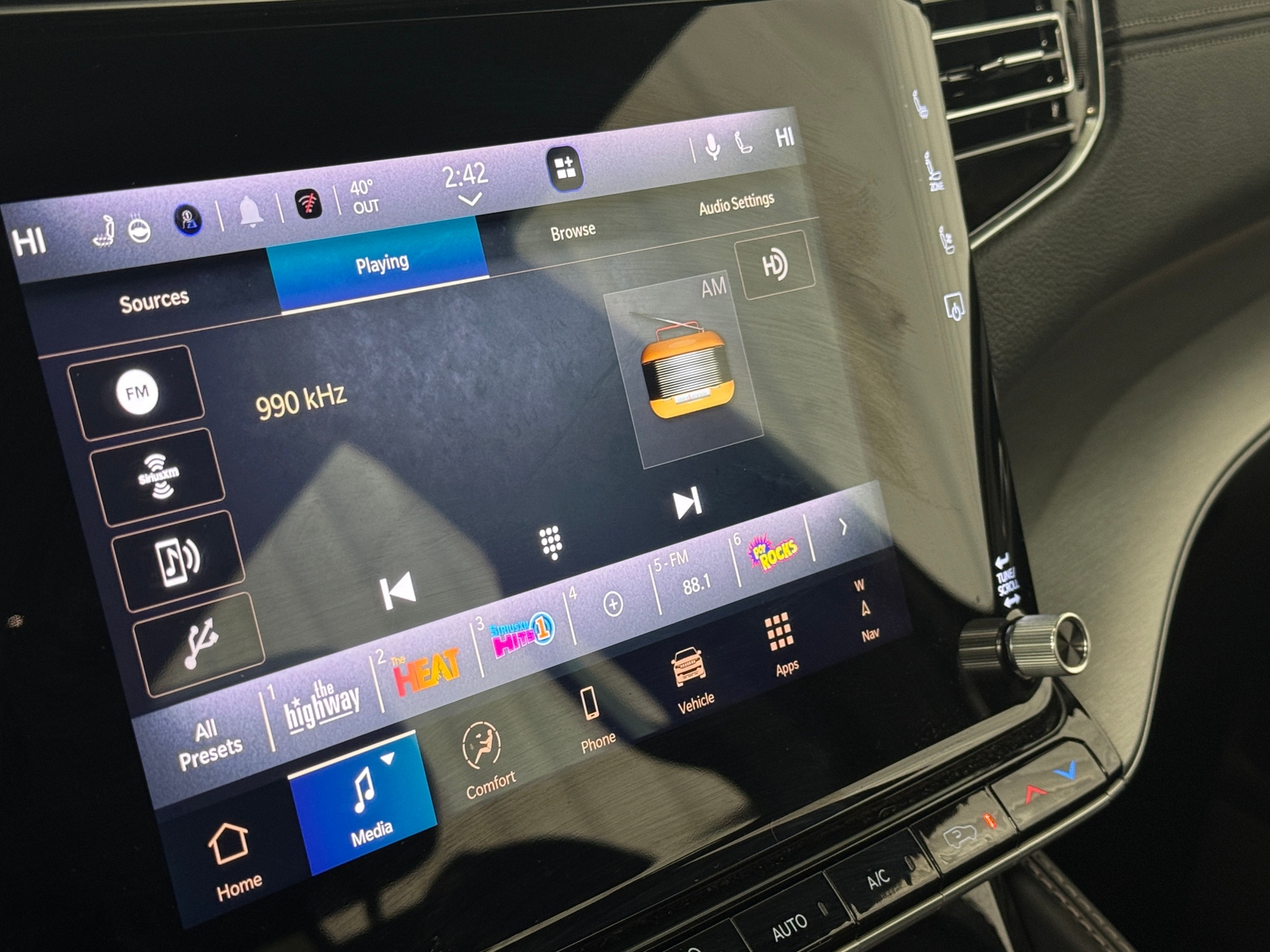 Thumbnail: 2025 Jeep Wagoneer - 3