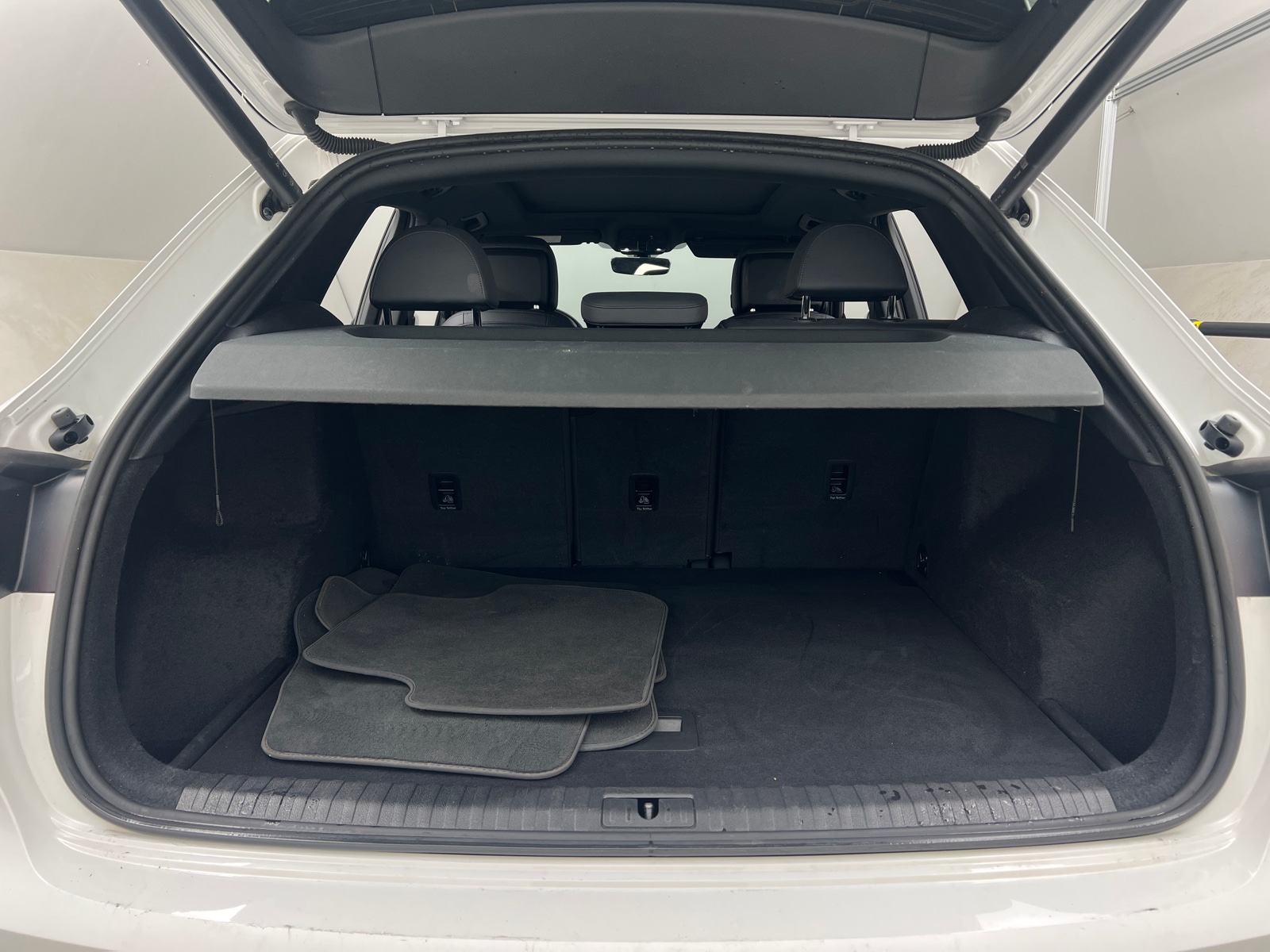 Thumbnail: 2022 Audi Q3 - 6