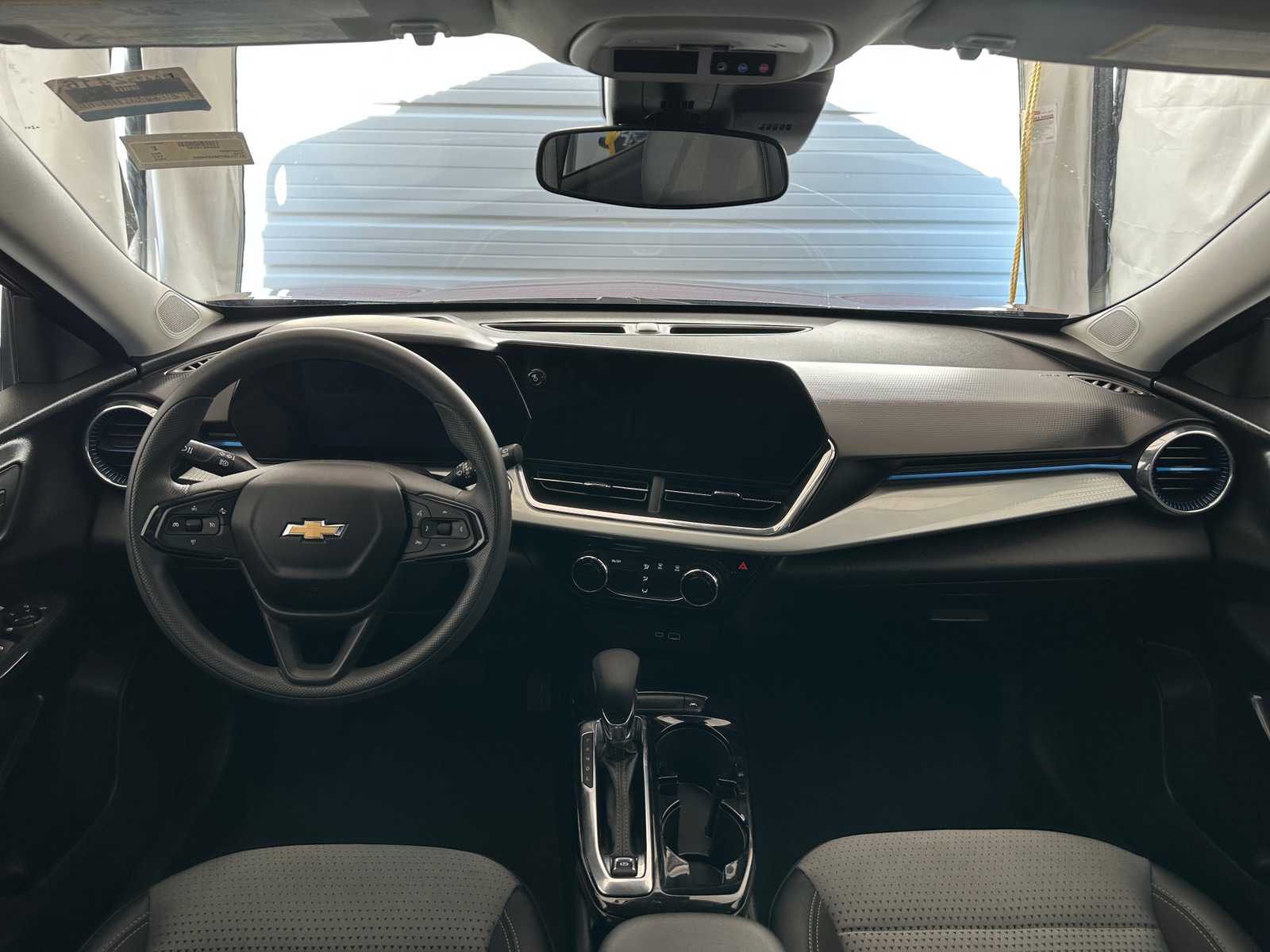 Thumbnail: 2025 Chevrolet Trax - 3