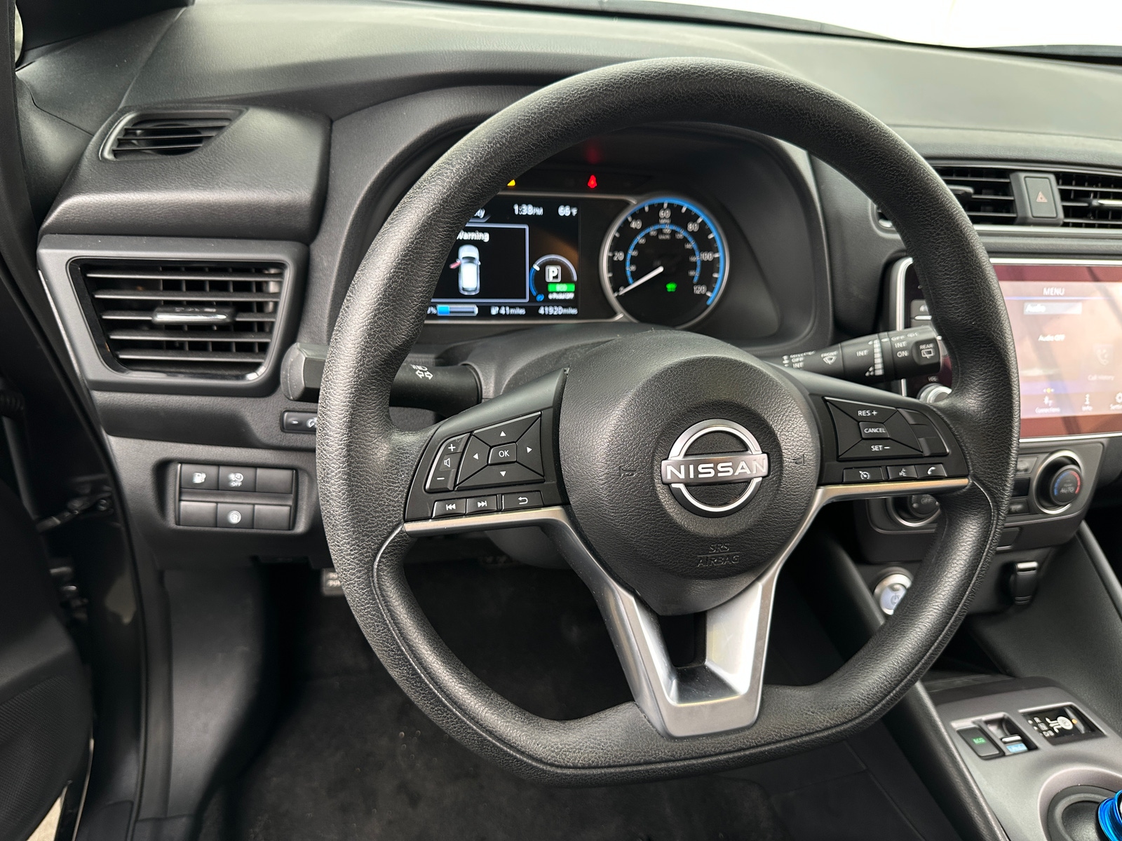 Thumbnail: 2023 Nissan Leaf - 5