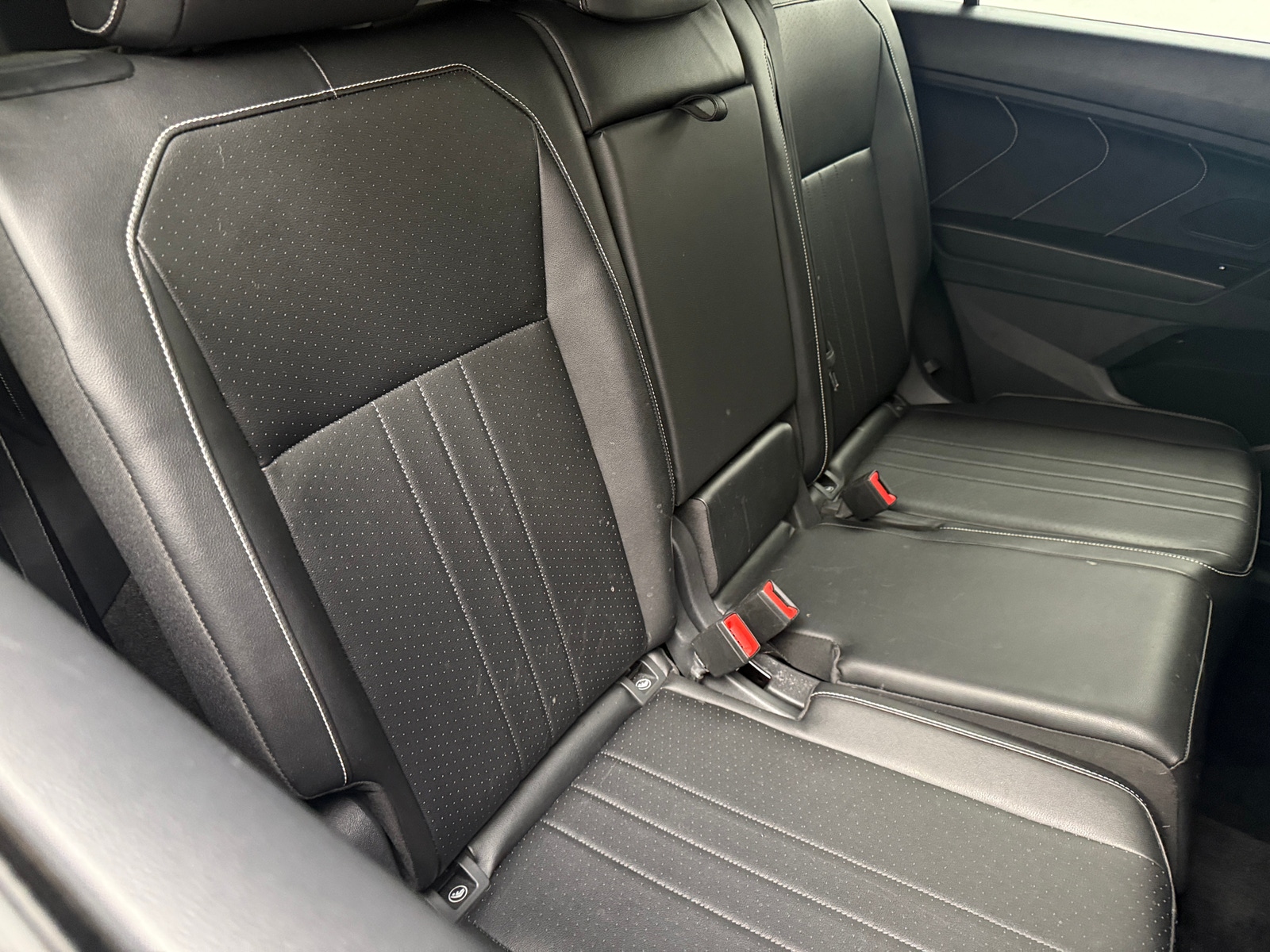 Thumbnail: 2022 Volkswagen Tiguan - 5