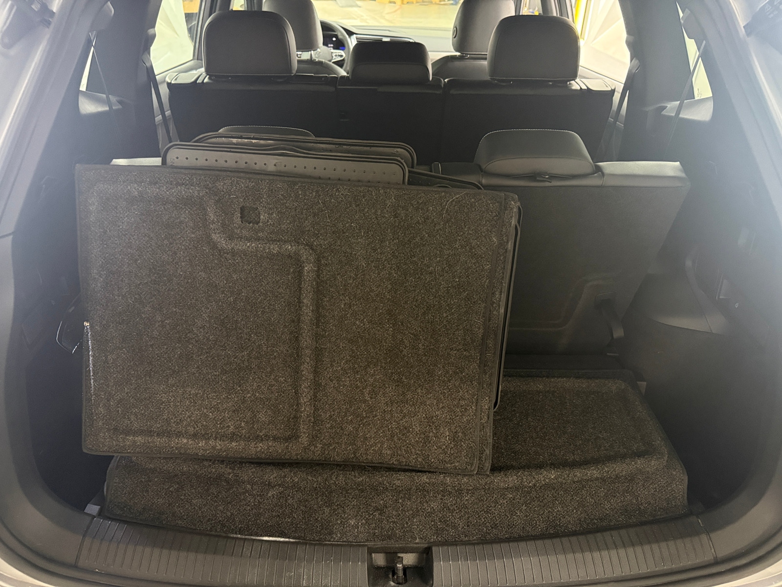 Thumbnail: 2022 Volkswagen Tiguan - 6