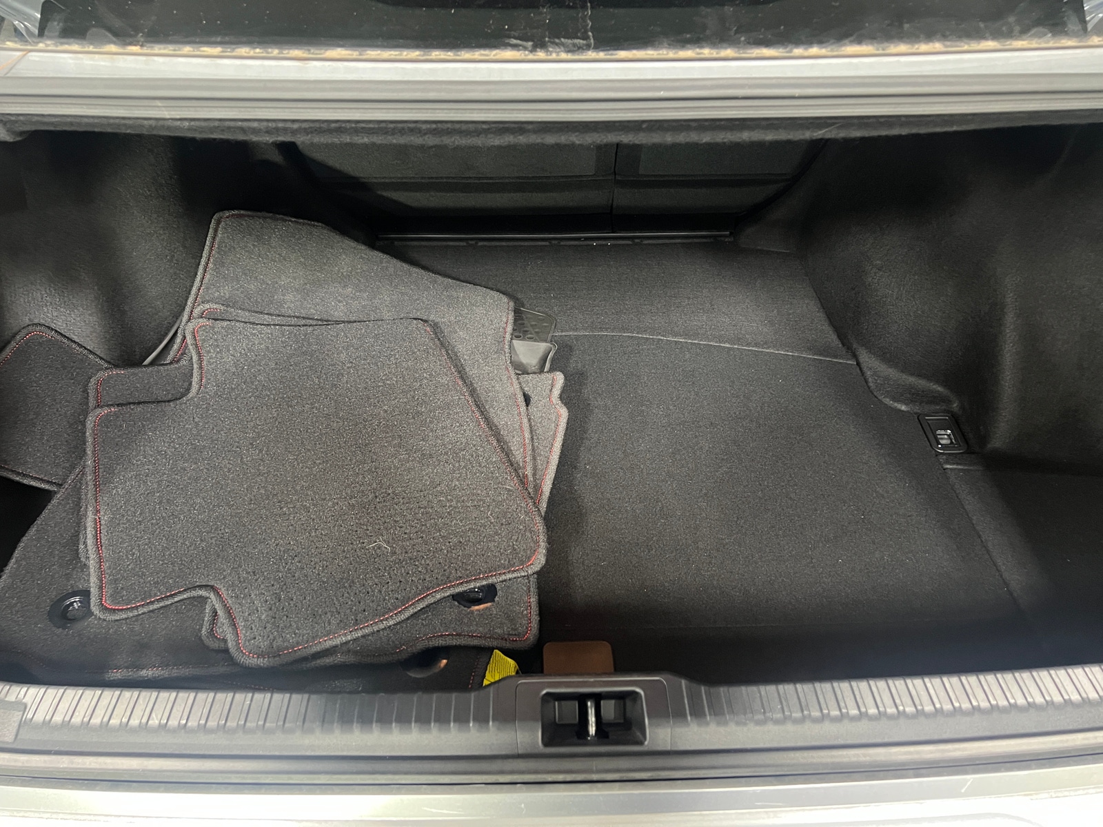 Thumbnail: 2024 Lexus IS - 6