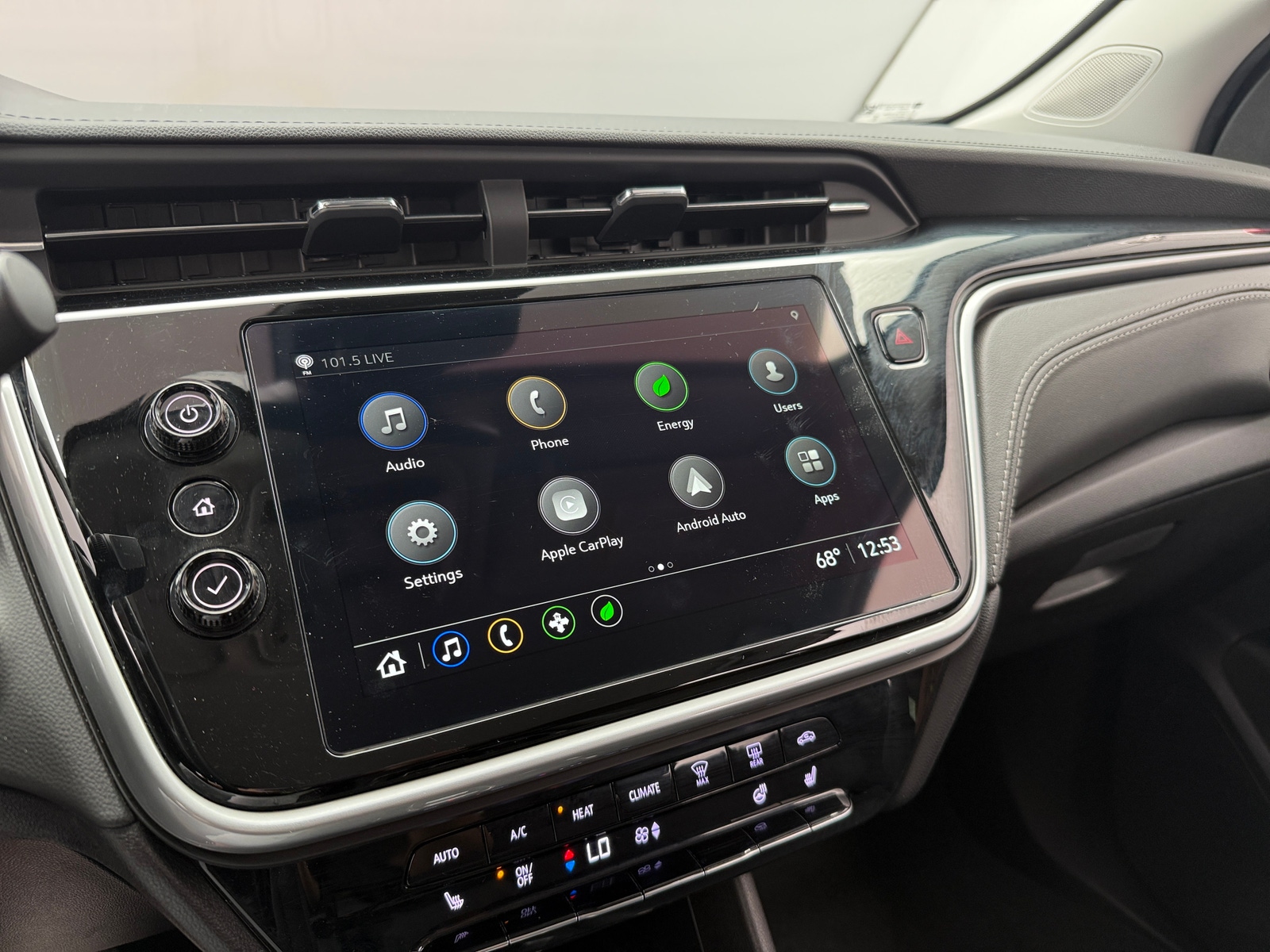 Thumbnail: 2023 Chevrolet Bolt EUV - 4