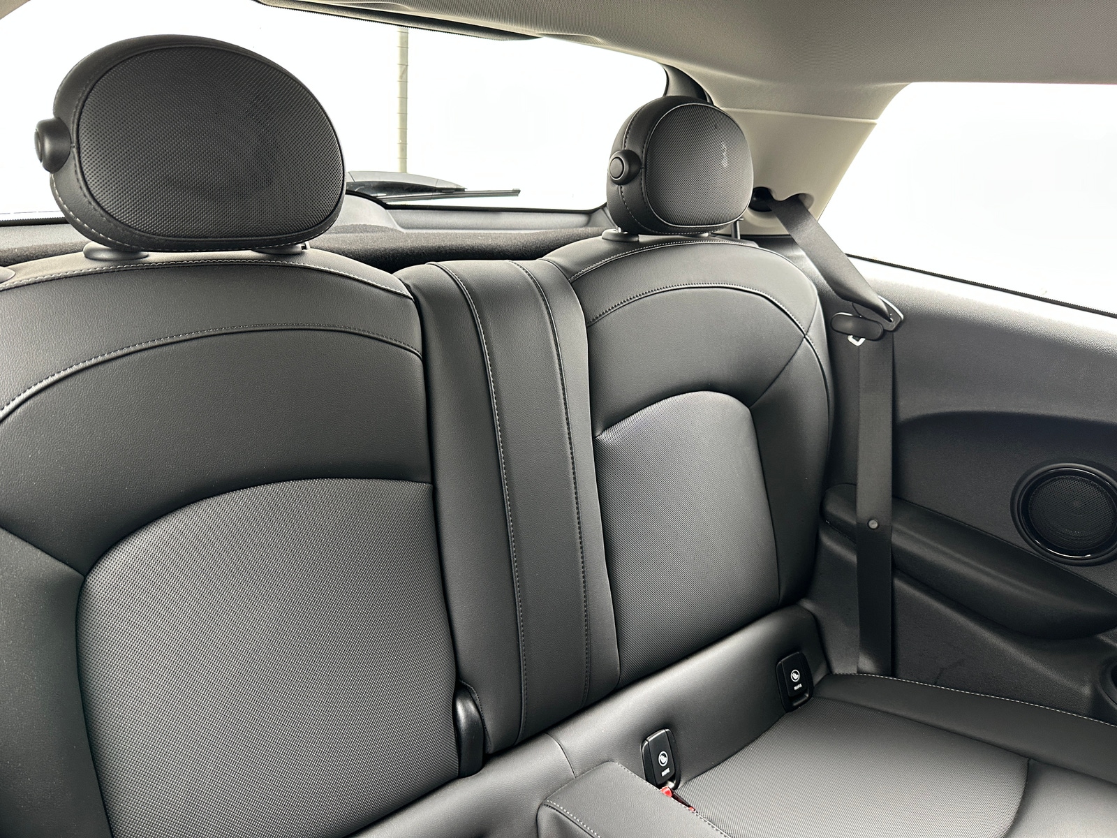 Thumbnail: 2022 MINI Cooper Hardtop - 5