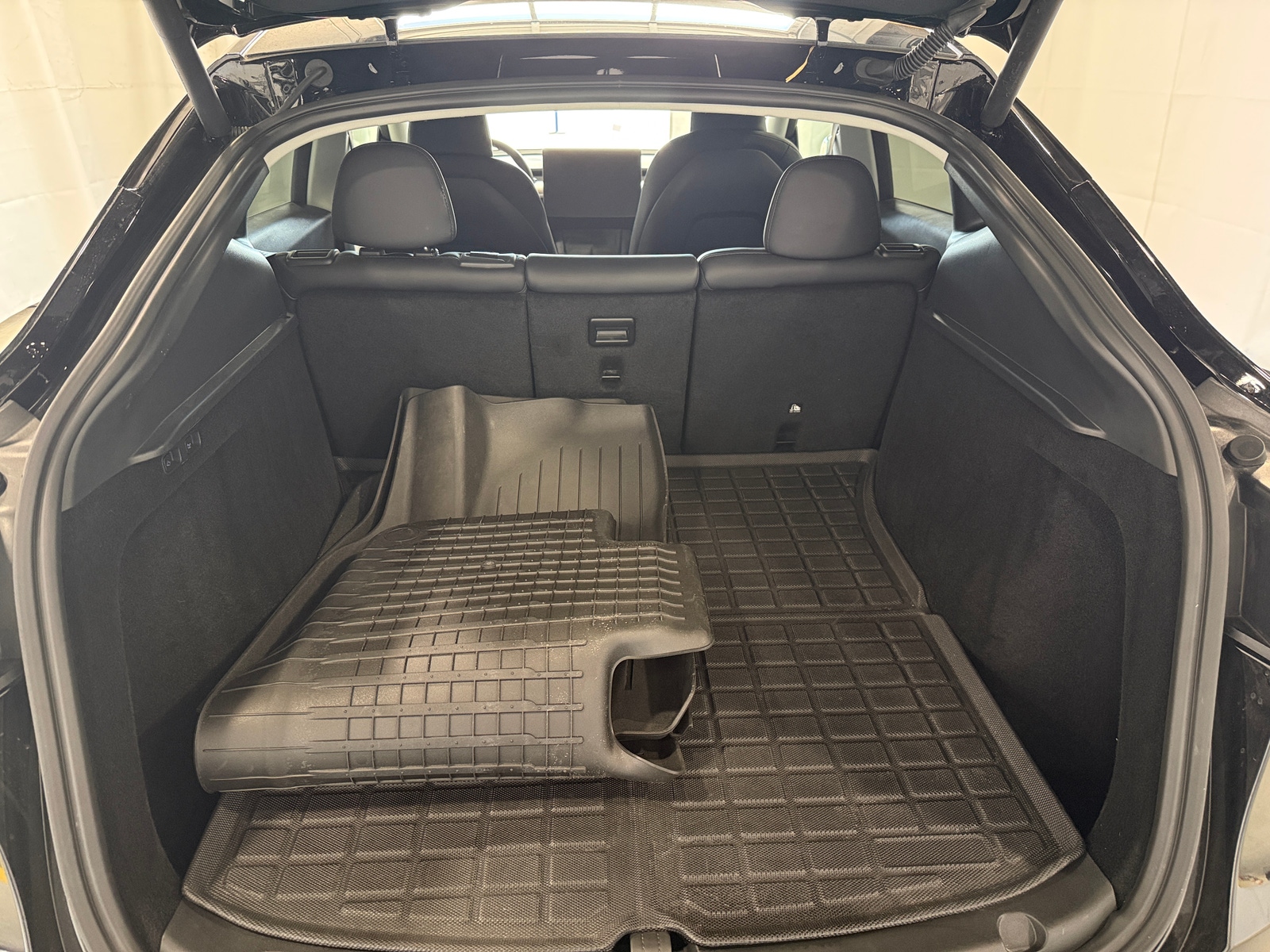 Thumbnail: 2025 Tesla Model Y - 5