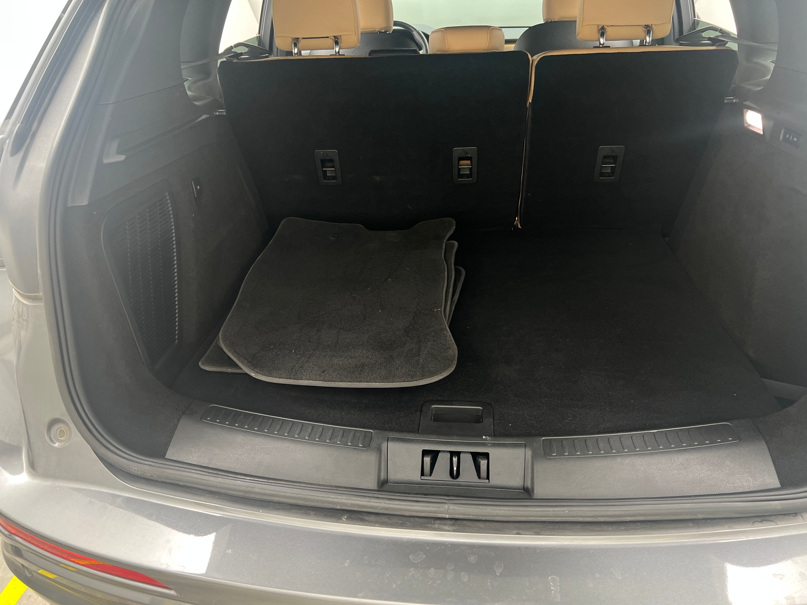 Thumbnail: 2022 Lincoln Corsair - 6