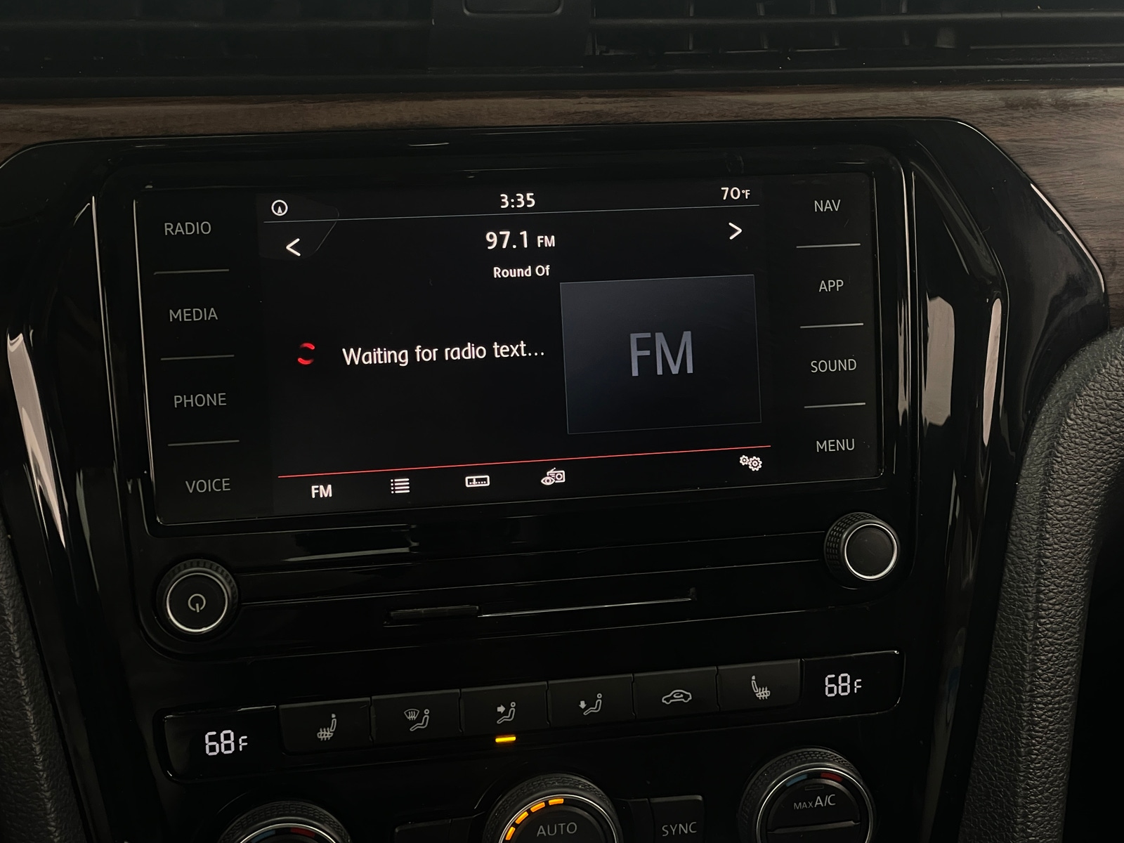 Thumbnail: 2020 Volkswagen Passat - 3