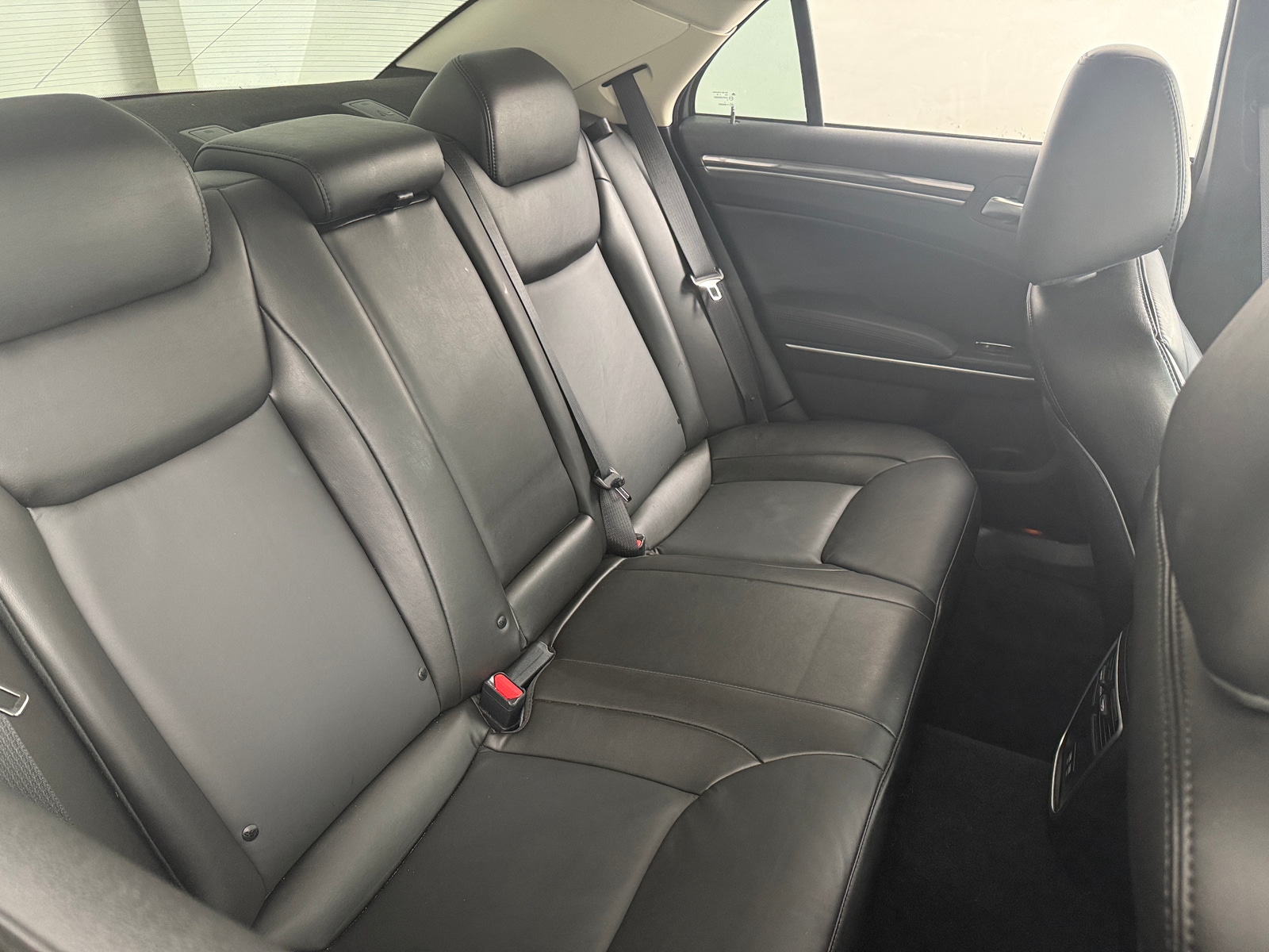 Thumbnail: 2022 Chrysler 300 - 5