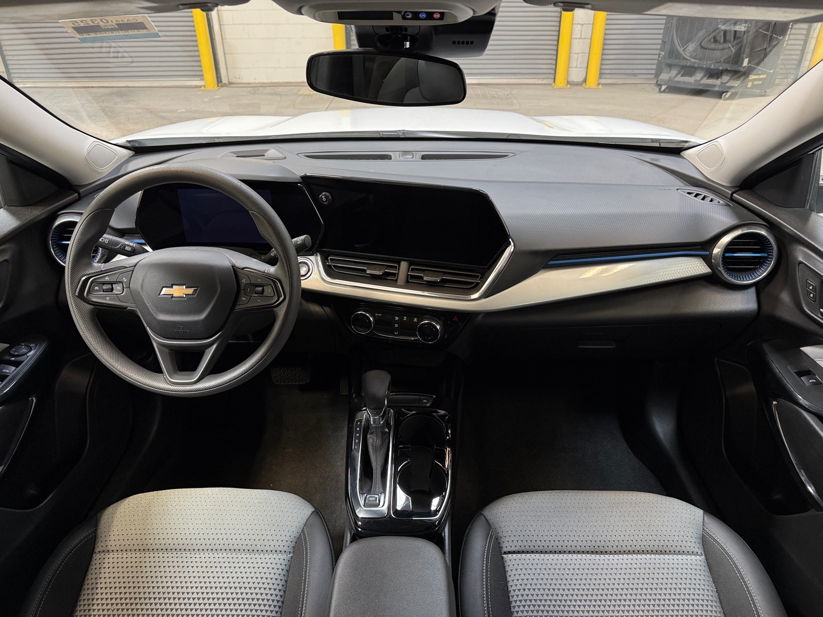 Thumbnail: 2025 Chevrolet Trax - 3