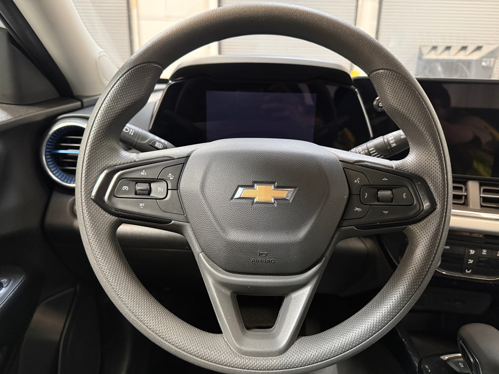 Thumbnail: 2025 Chevrolet Trax - 5