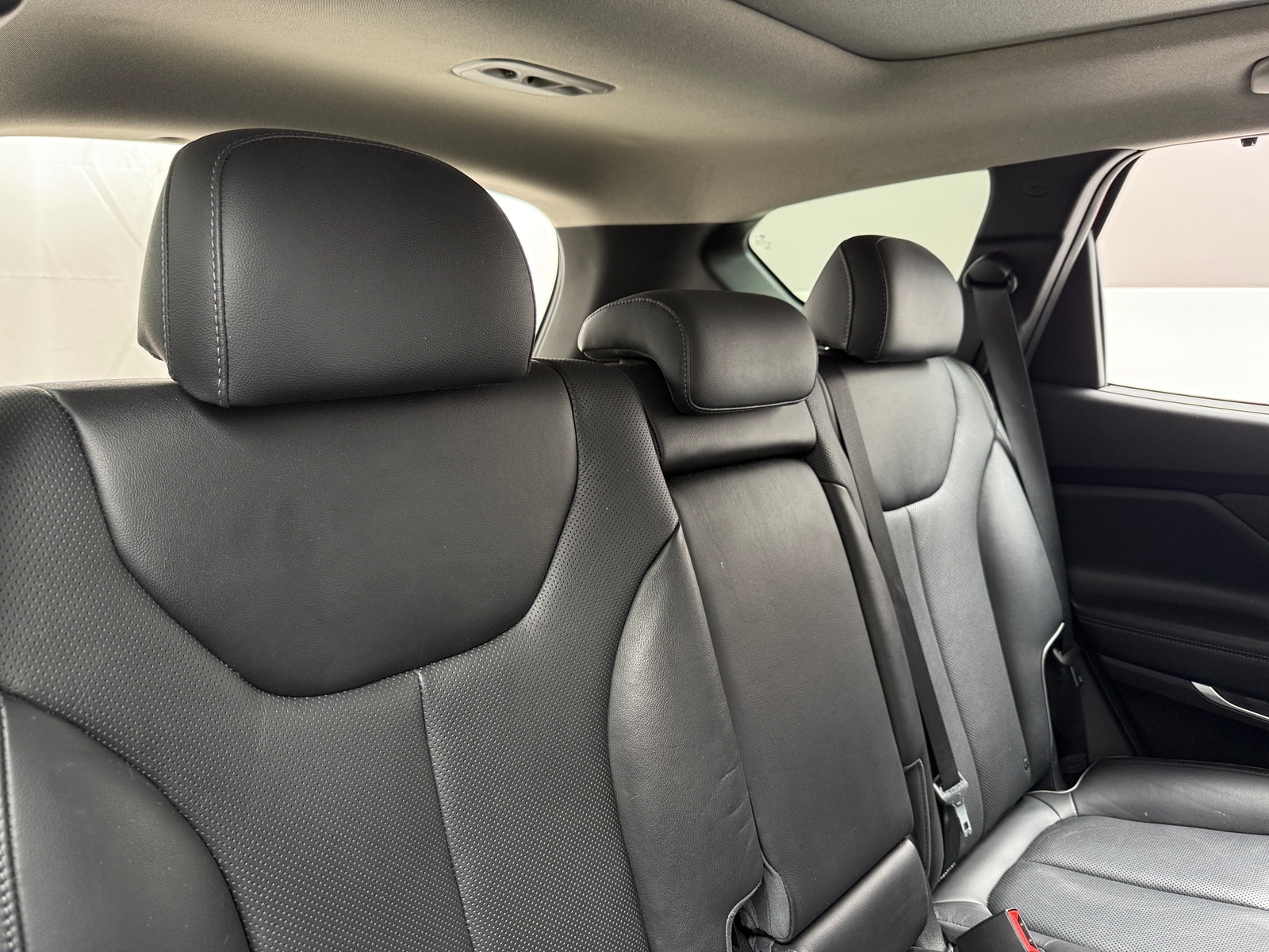 Thumbnail: 2022 Hyundai Santa Fe - 5