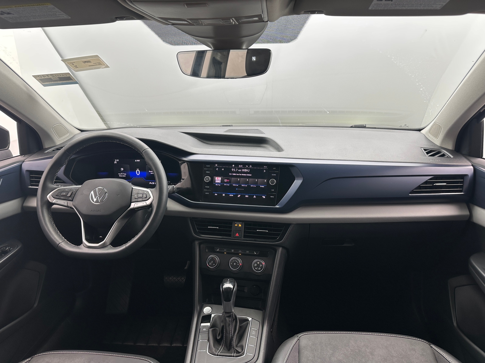 Thumbnail: 2022 Volkswagen Taos - 2