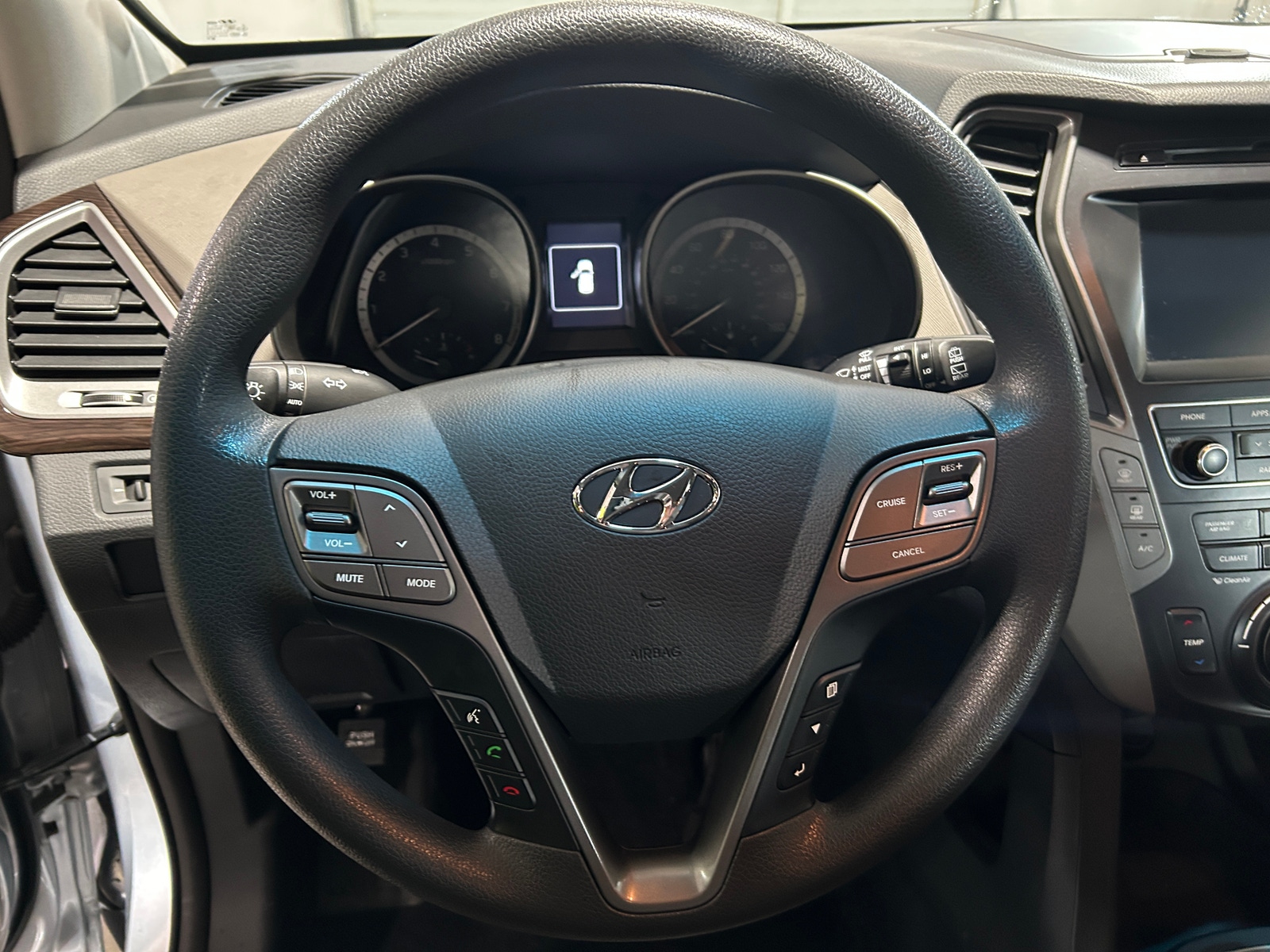 Thumbnail: 2018 Hyundai Santa Fe - 5