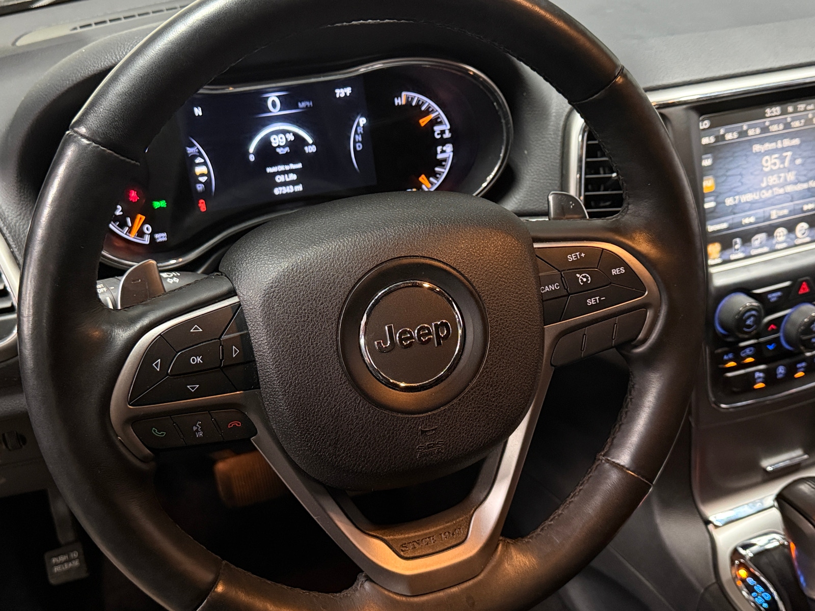 Thumbnail: 2017 Jeep Grand Cherokee - 4