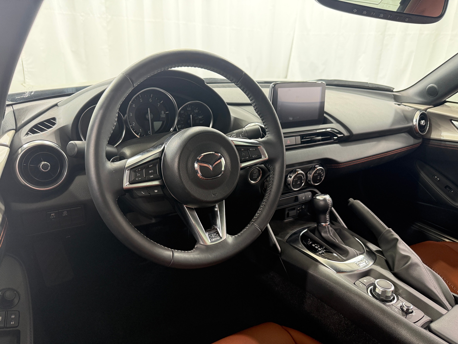 Thumbnail: 2022 Mazda MX-5 Miata - 2