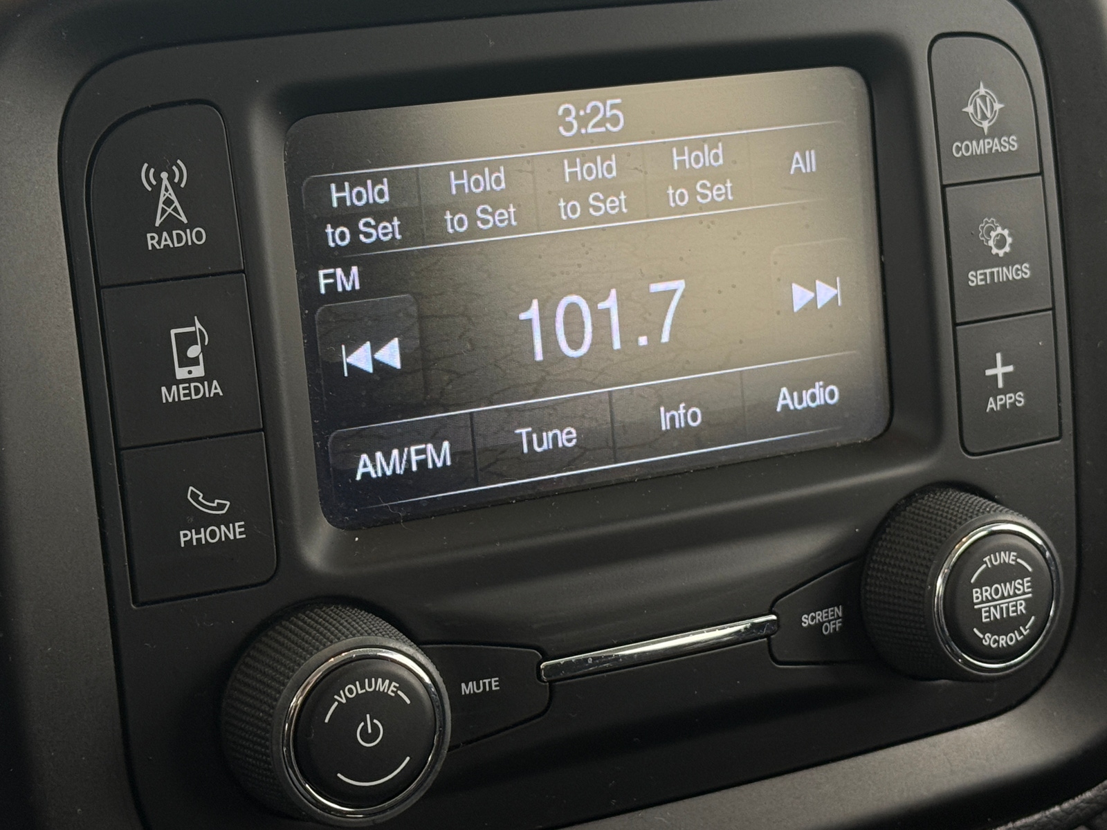 Thumbnail: 2019 Jeep Renegade - 4