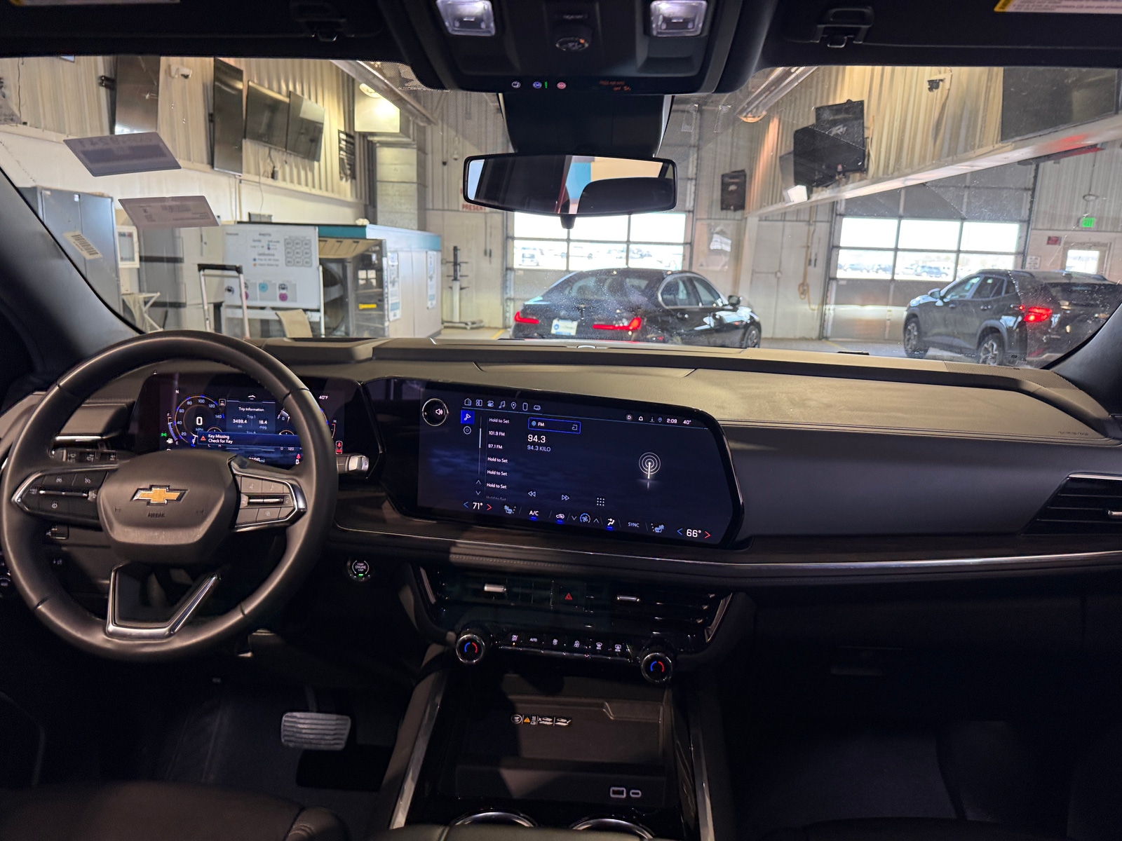 Thumbnail: 2025 Chevrolet Tahoe - 2