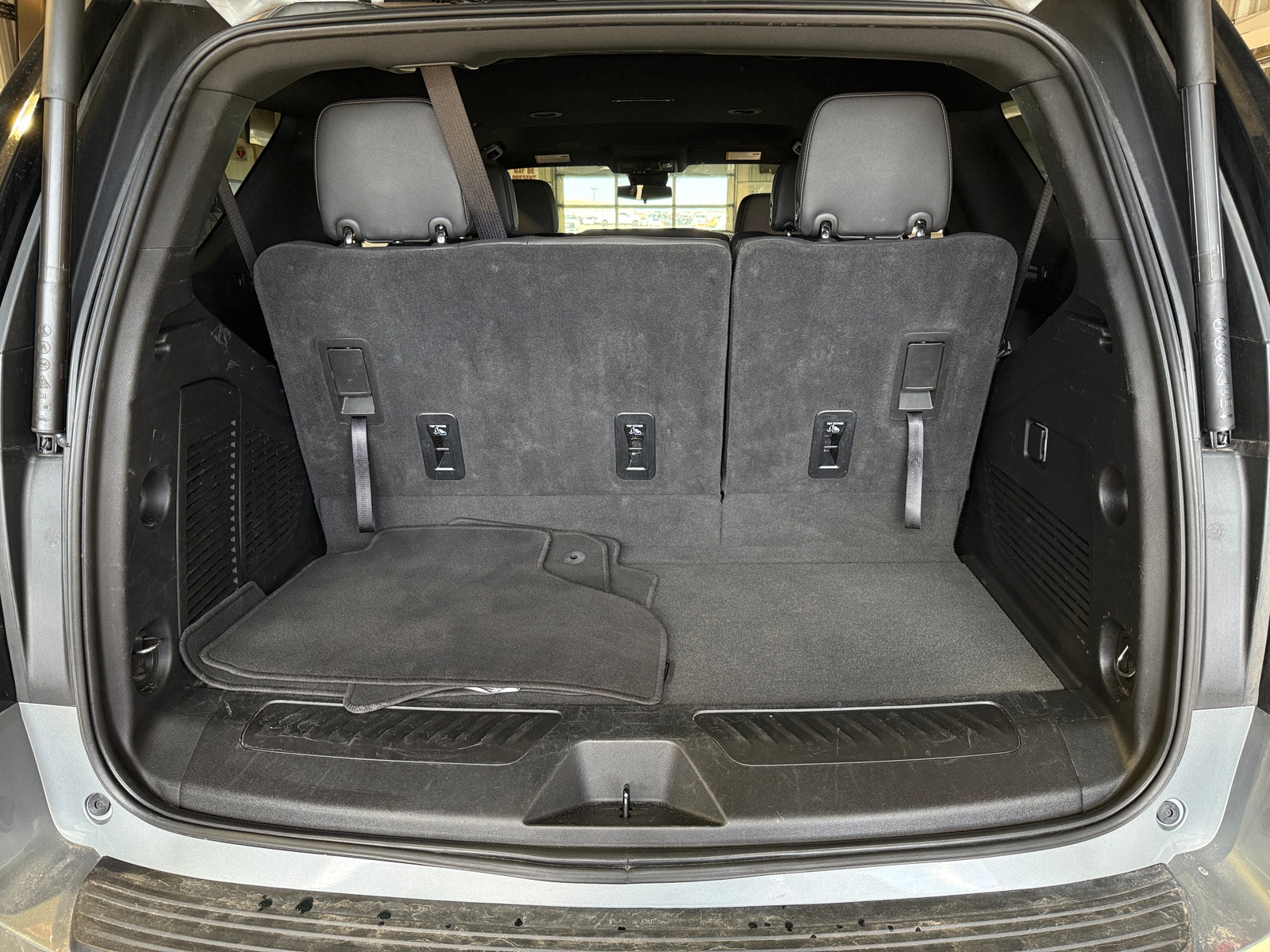 Thumbnail: 2025 Chevrolet Tahoe - 6