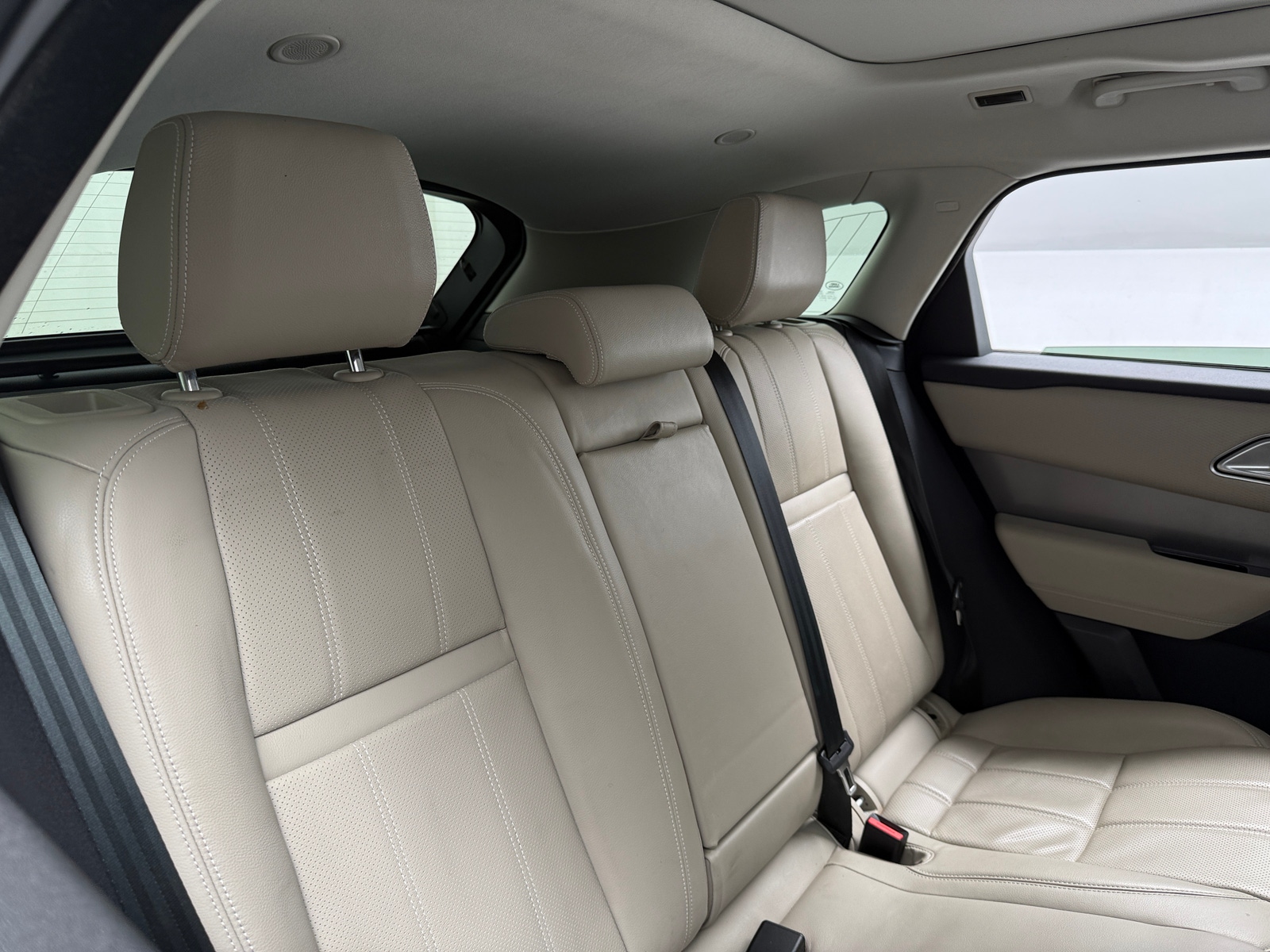 Thumbnail: 2023 Land Rover Range Rover Velar - 5