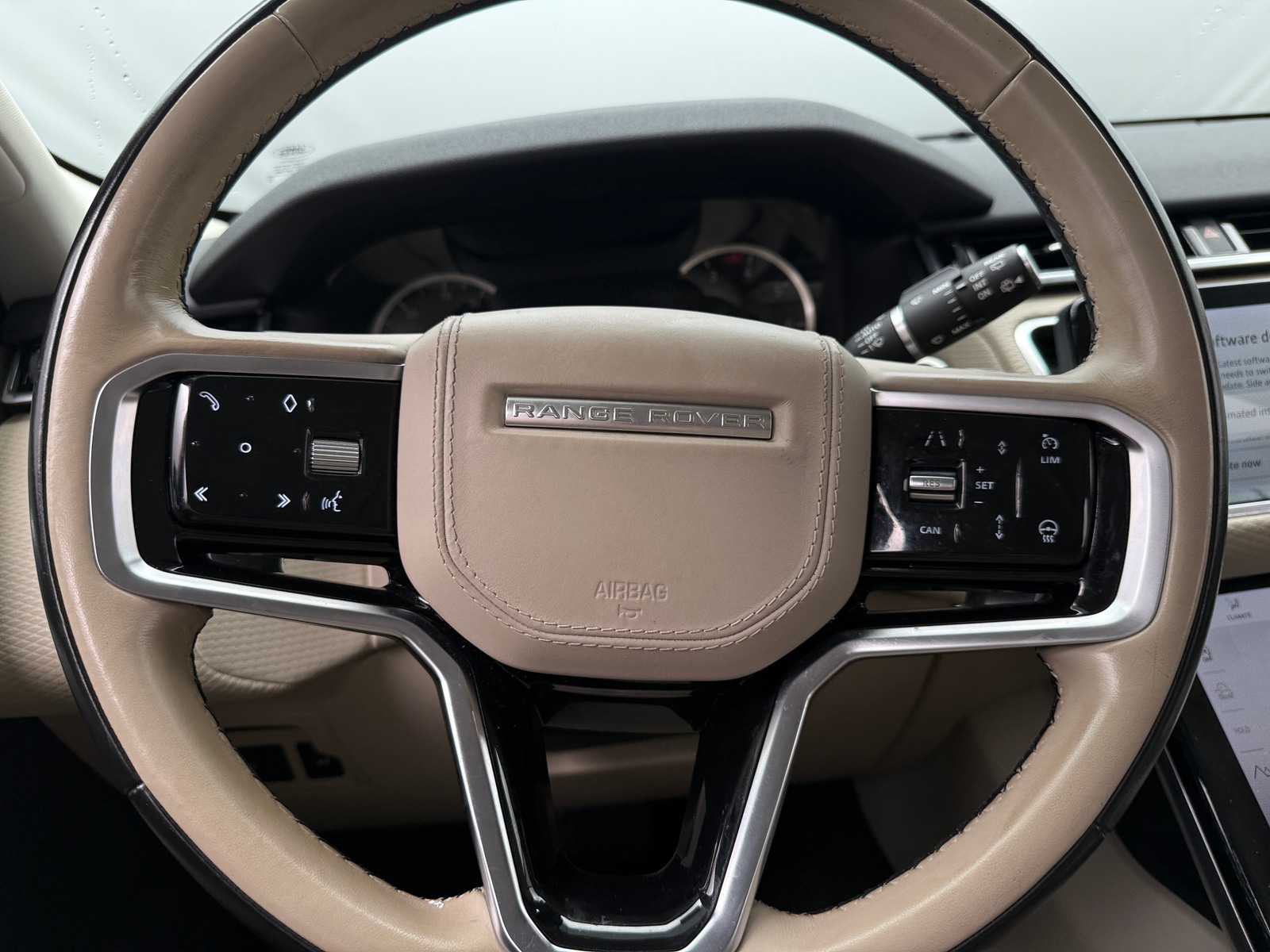 Thumbnail: 2023 Land Rover Range Rover Velar - 4