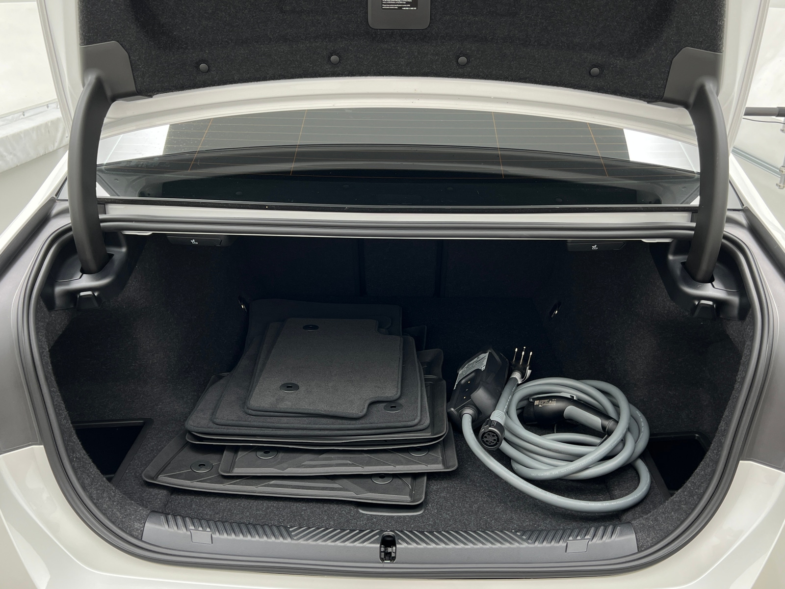 Thumbnail: 2025 BMW i5 - 6