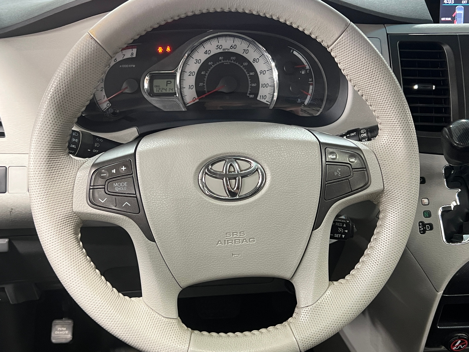 Thumbnail: 2013 Toyota Sienna - 4