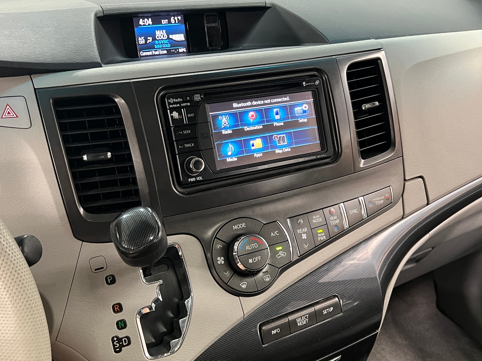 Thumbnail: 2013 Toyota Sienna - 3