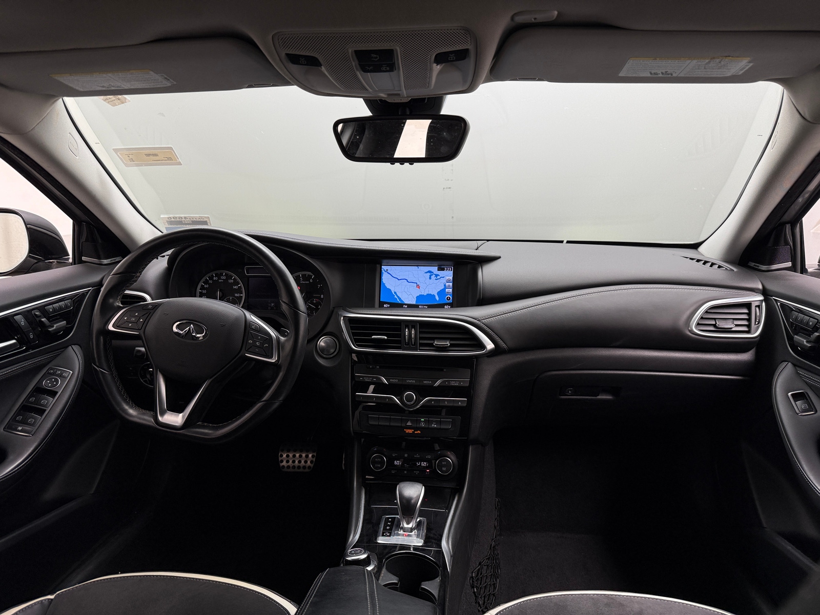 Thumbnail: 2018 INFINITI QX30 - 2