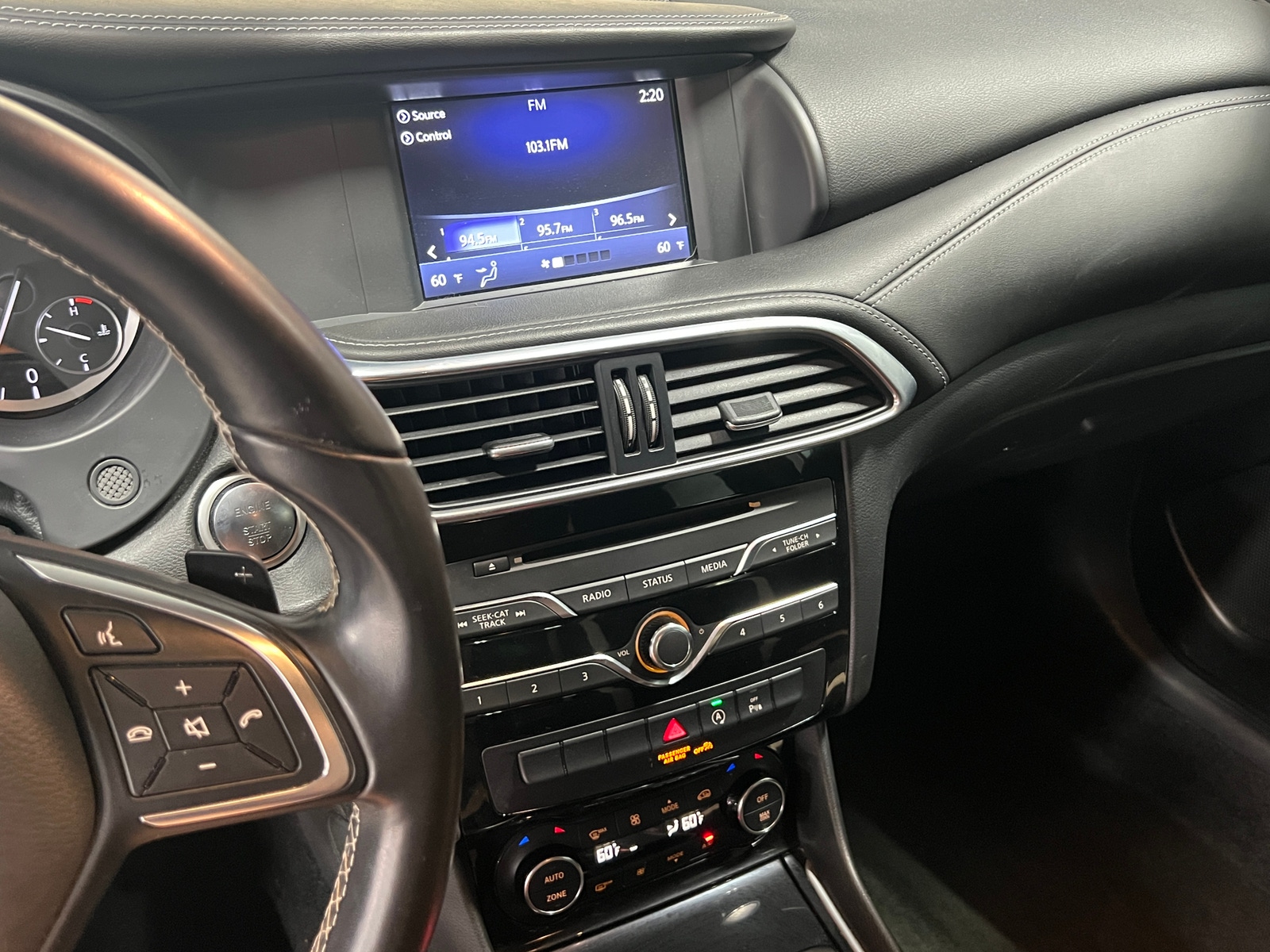 Thumbnail: 2018 INFINITI QX30 - 3