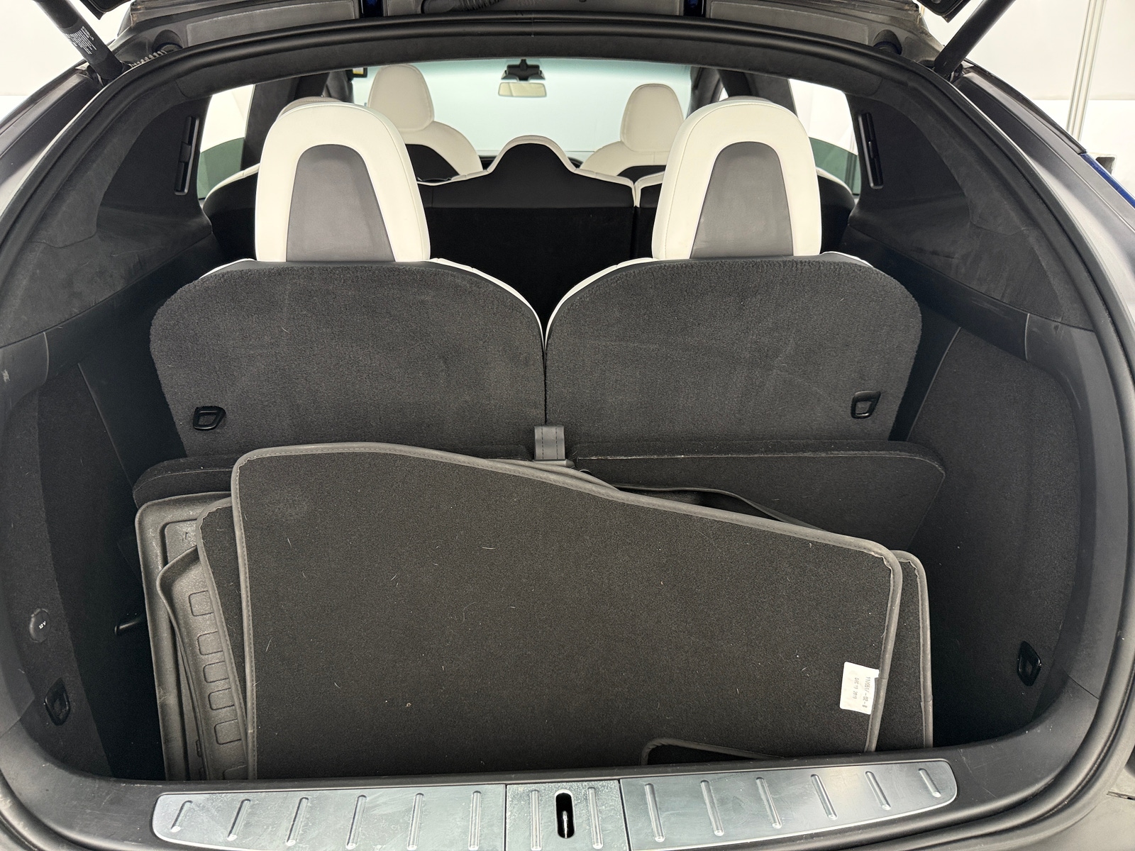 Thumbnail: 2020 Tesla Model X - 6