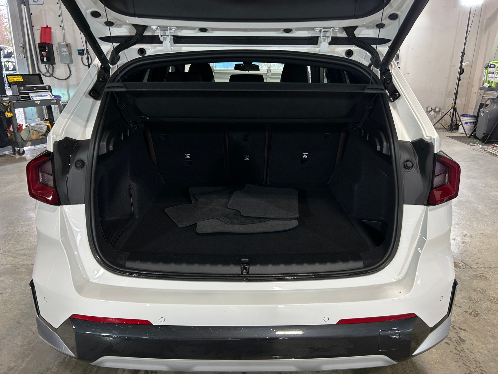 Thumbnail: 2025 BMW X1 - 6