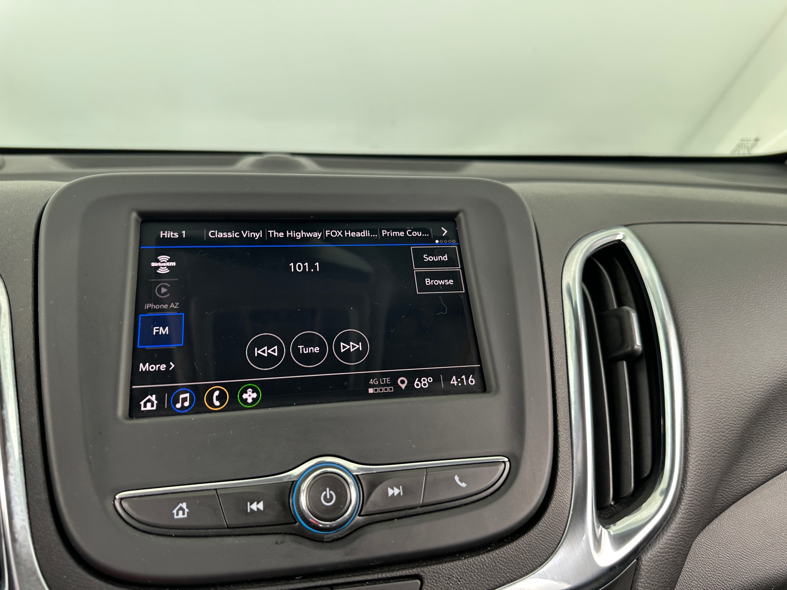 Thumbnail: 2024 Chevrolet Equinox - 4