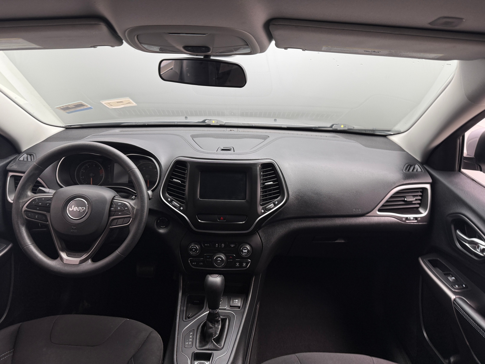 Thumbnail: 2019 Jeep Cherokee - 3