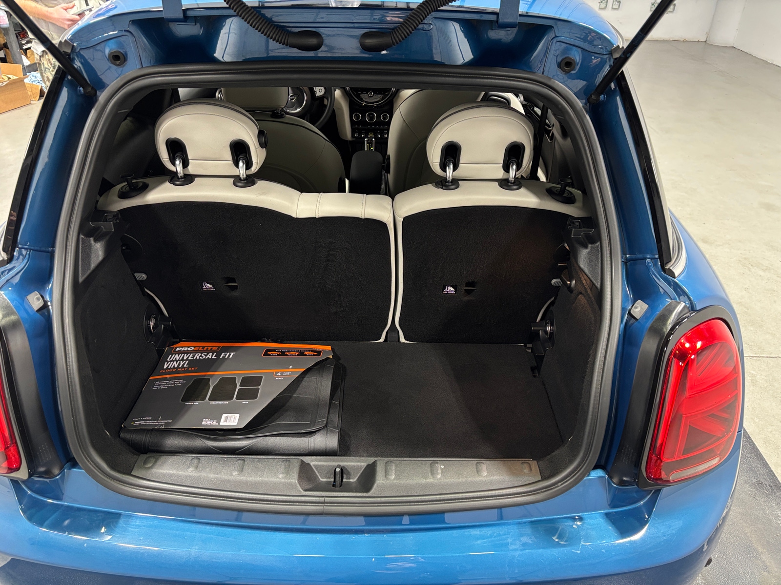 Thumbnail: 2023 MINI Cooper Hardtop - 6