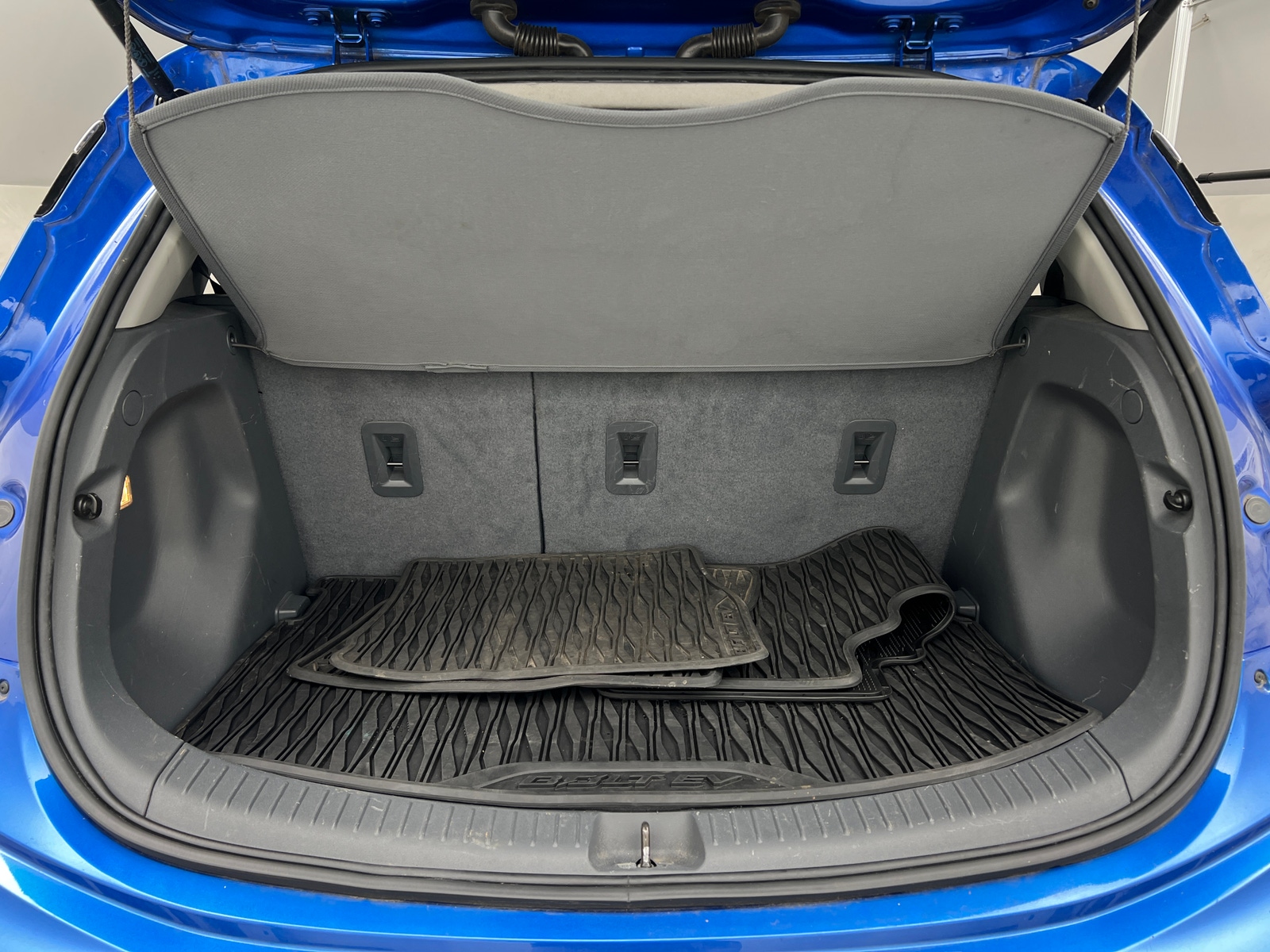 Thumbnail: 2019 Chevrolet Bolt EV - 6