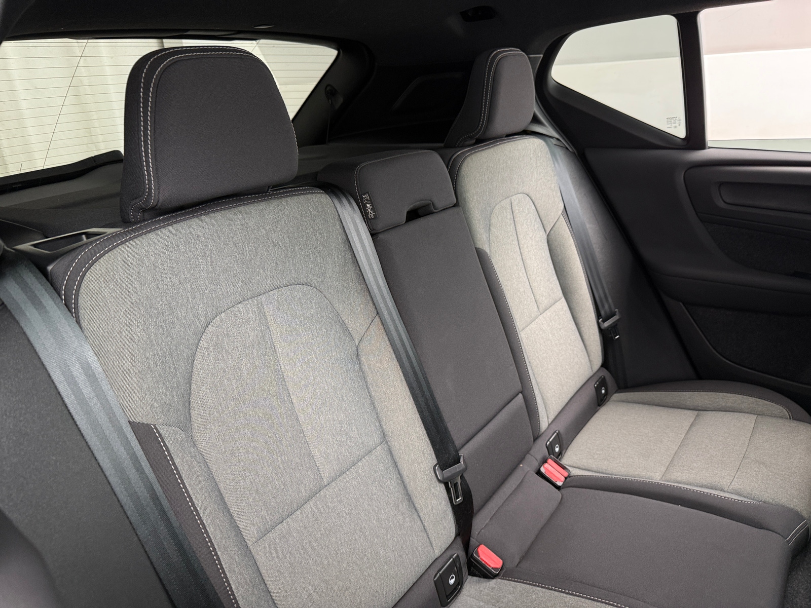 Thumbnail: 2024 Volvo XC40 - 6
