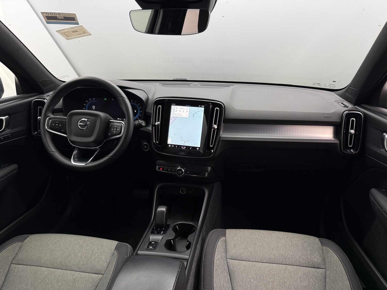 Thumbnail: 2024 Volvo XC40 - 3
