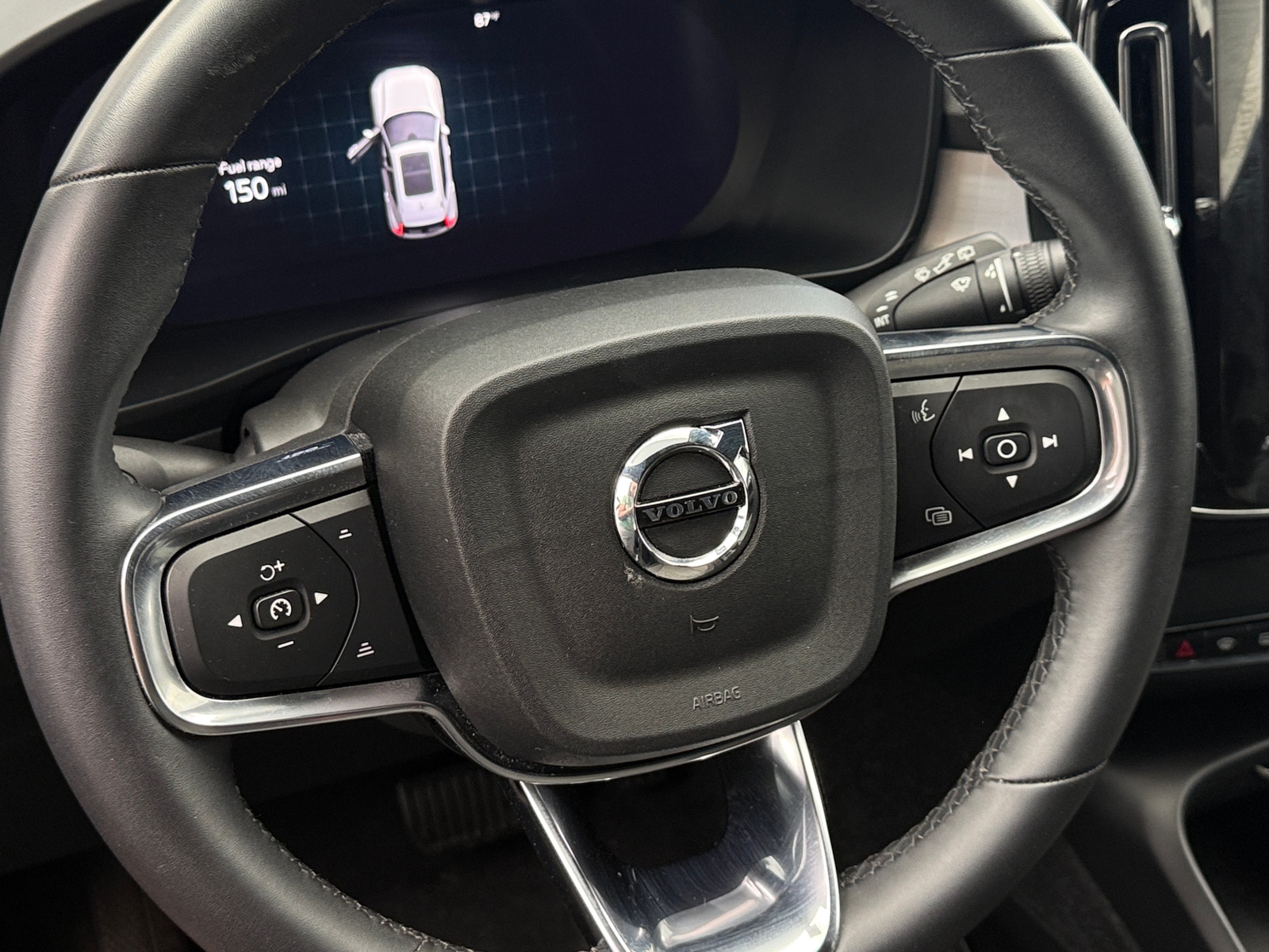 Thumbnail: 2024 Volvo XC40 - 5