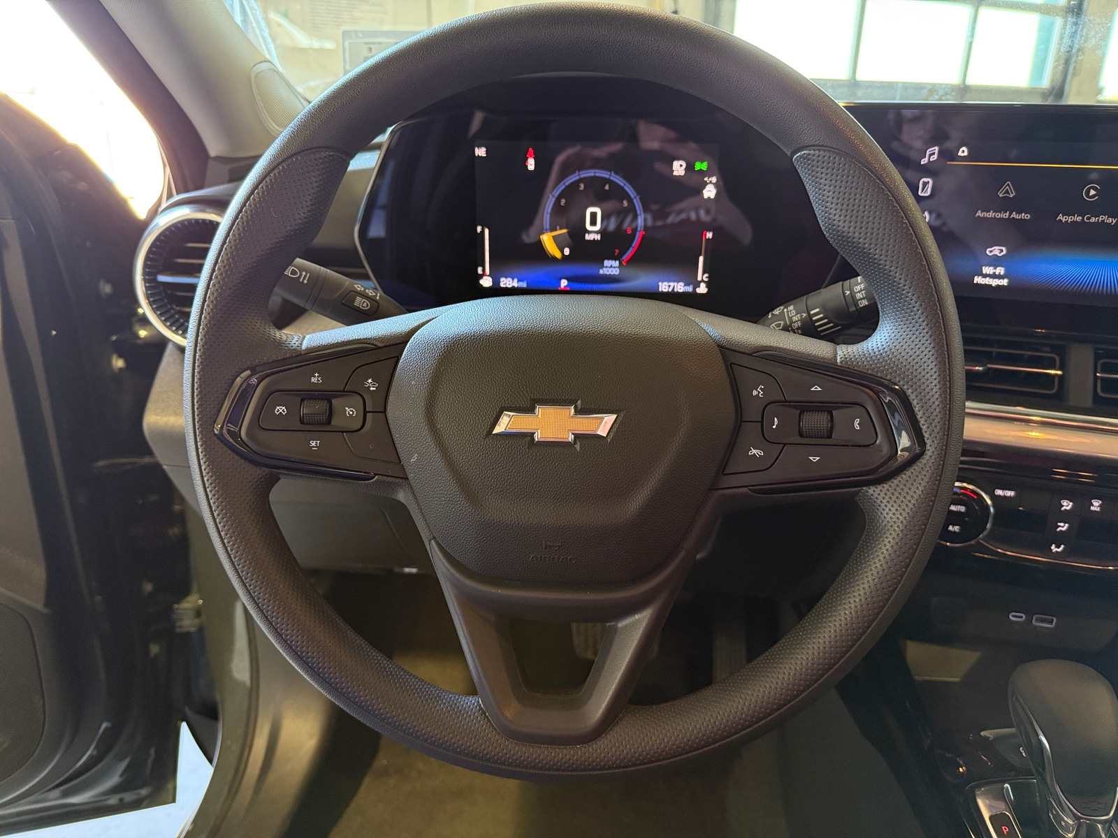 Thumbnail: 2025 Chevrolet Trax - 5