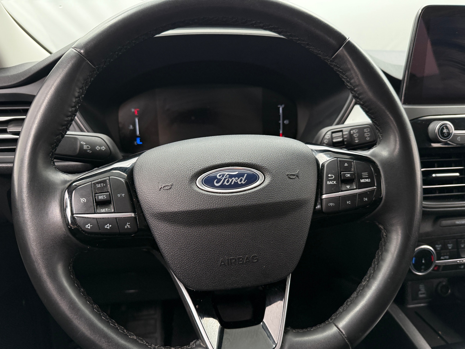 Thumbnail: 2023 Ford Escape - 5