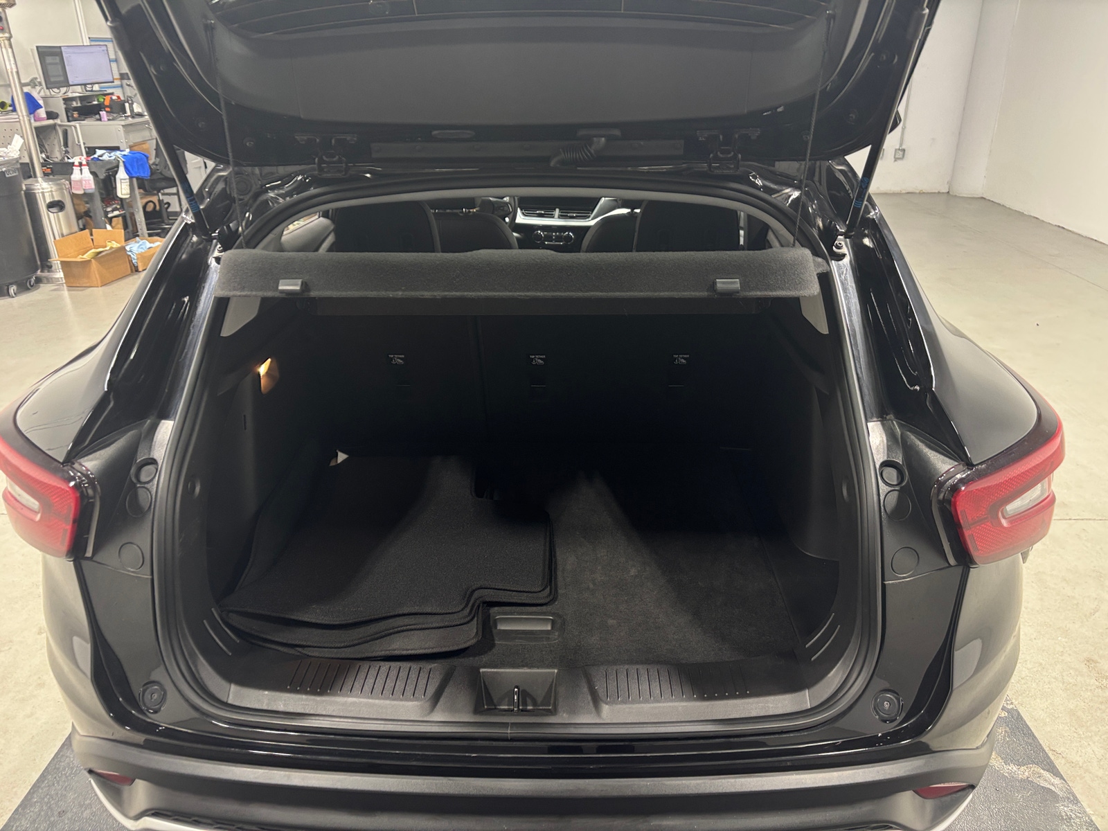 Thumbnail: 2025 Chevrolet Trax - 7