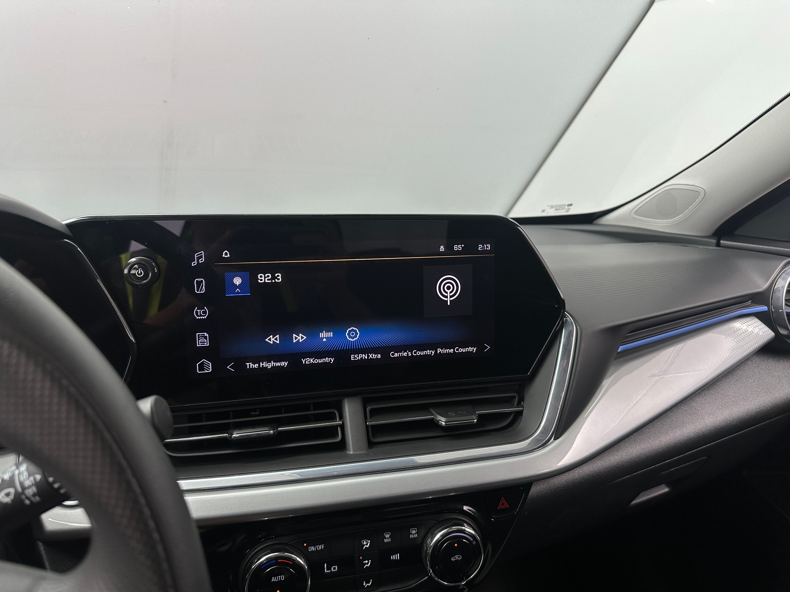 Thumbnail: 2025 Chevrolet Trax - 4